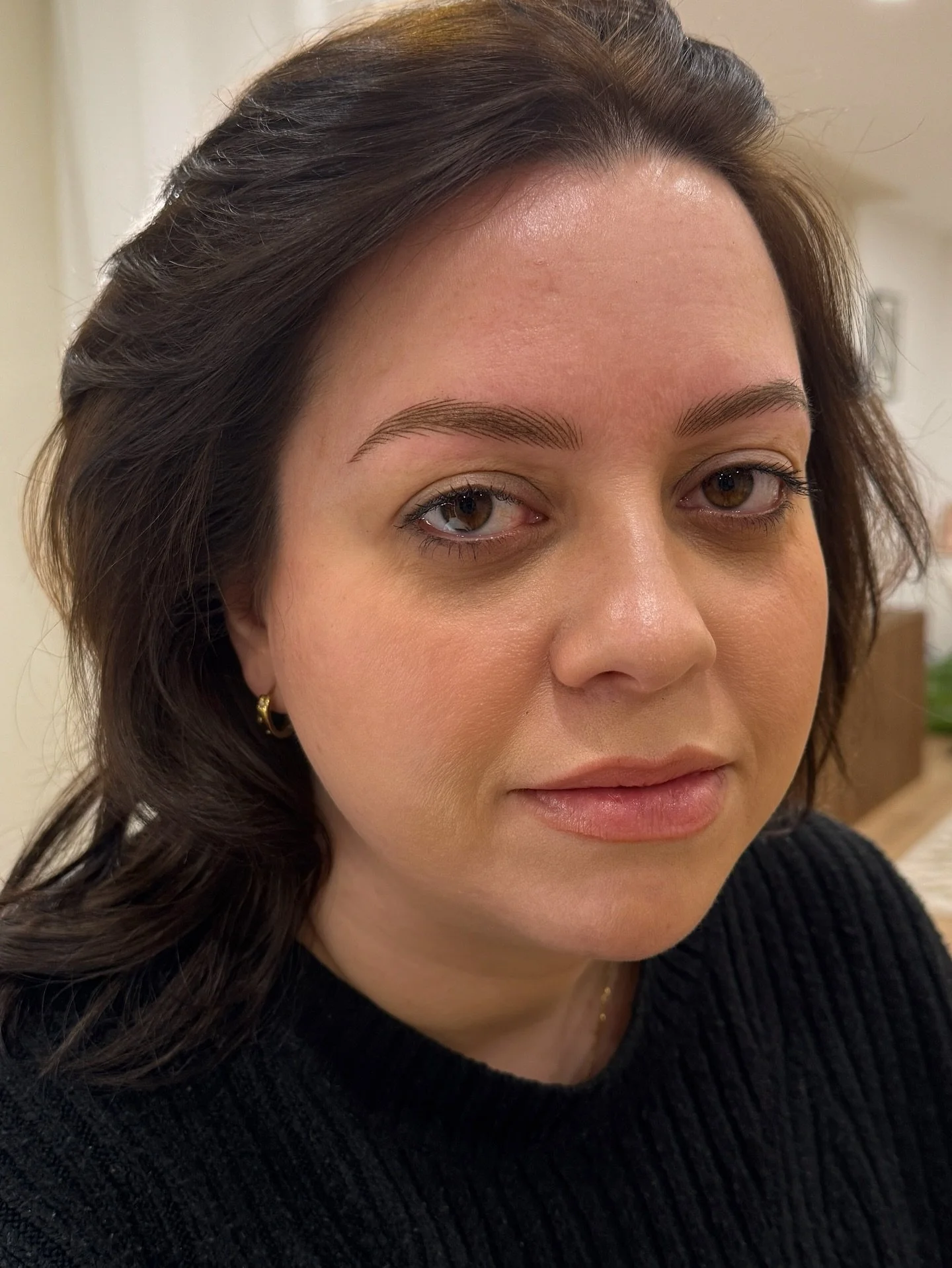 BROW RESET 💥 Still have old pigment on your brows - or gone through laser and too scared to take the plunge again? 😅

My client has been on a journey with her brows, after having multiple laser sessions to remove old PMU that was uneven and ashy. S