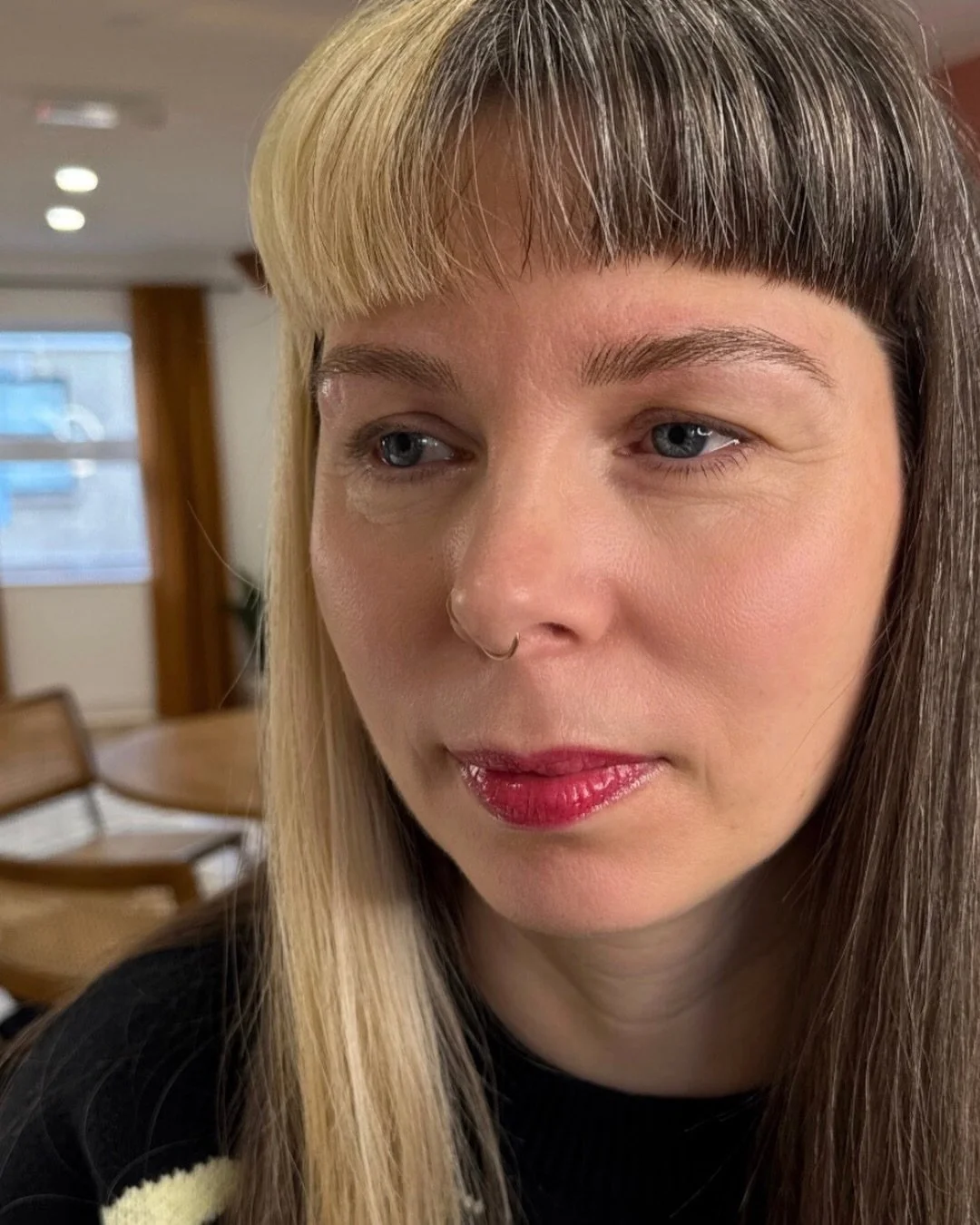 POV: your brows just completed the look 🔥😮&zwj;💨 

My client wanted brows that would be noticeable but natural, and help fill them in.. They had been overplucked back in the day, and so we created a new flattering shape, with added fluffiness.

I 