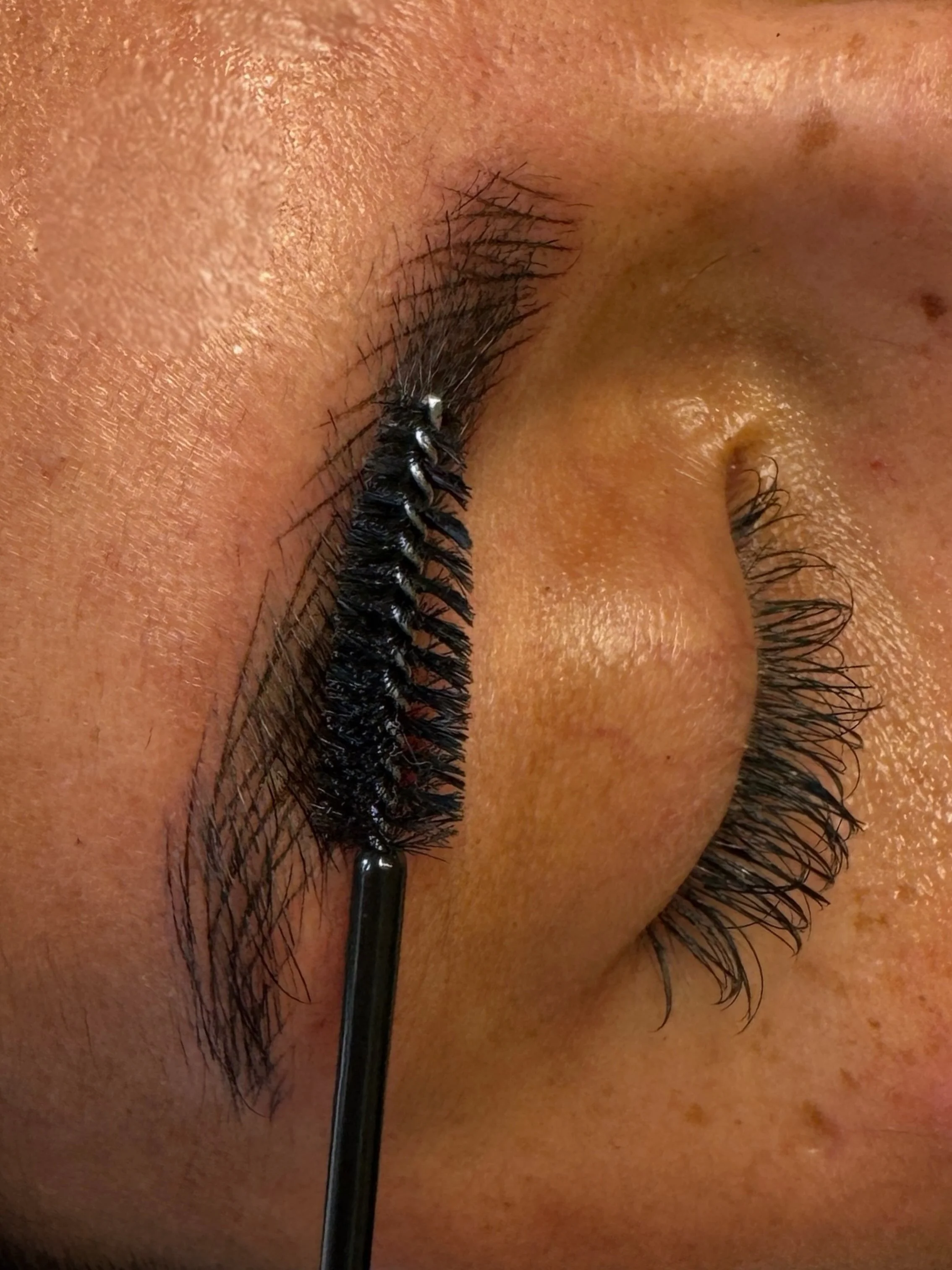 POV : what I see vs what my clients see 👉

I do love a spooly shot but let&rsquo;s face it, it&rsquo;s brow porn for the PMU artists amongst us 🤣 Clients aren&rsquo;t looking at the technique and how crisp the strokes are, the hyperrealism pattern 