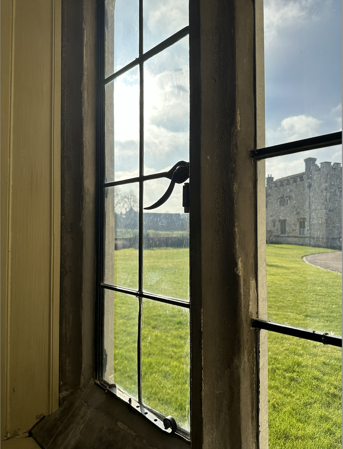 Leeds Castle: Stories Behind the Stones