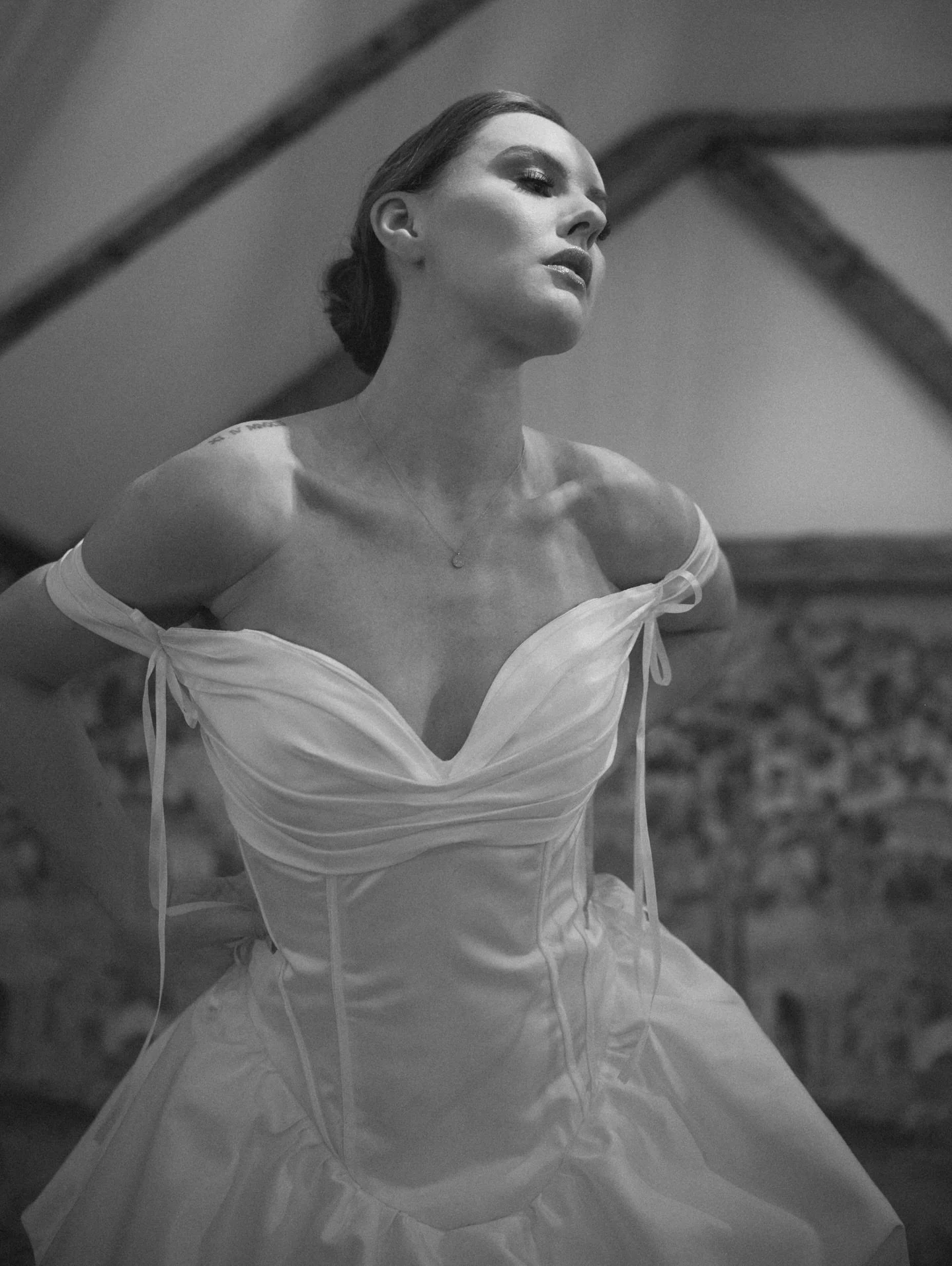 Portraits of Katriona from the other day styled shoot ✨

Shoot direction: @he.hairandmakeup
Dress: @soul_bride__
Model: @katrionadobson
Hair and Makeup: @hollyalicemua_ @mak.eupbymollie
Venue: @manorhousehotel