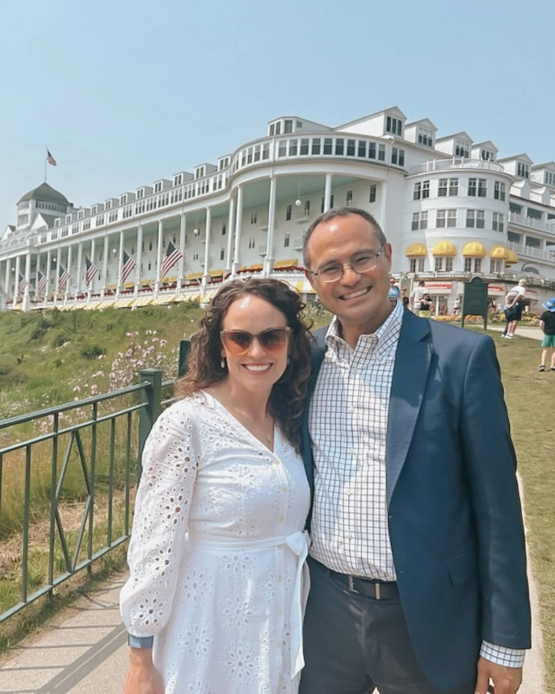 Beth &amp; I stayed at the Historic Grand Hotel on Mackinac Island&mdash;a whole island with no cars and one that brings you back in time over 100 years. People get around on horses, bikes or on foot. We were blessed to speak at the Grand Getaway Cat