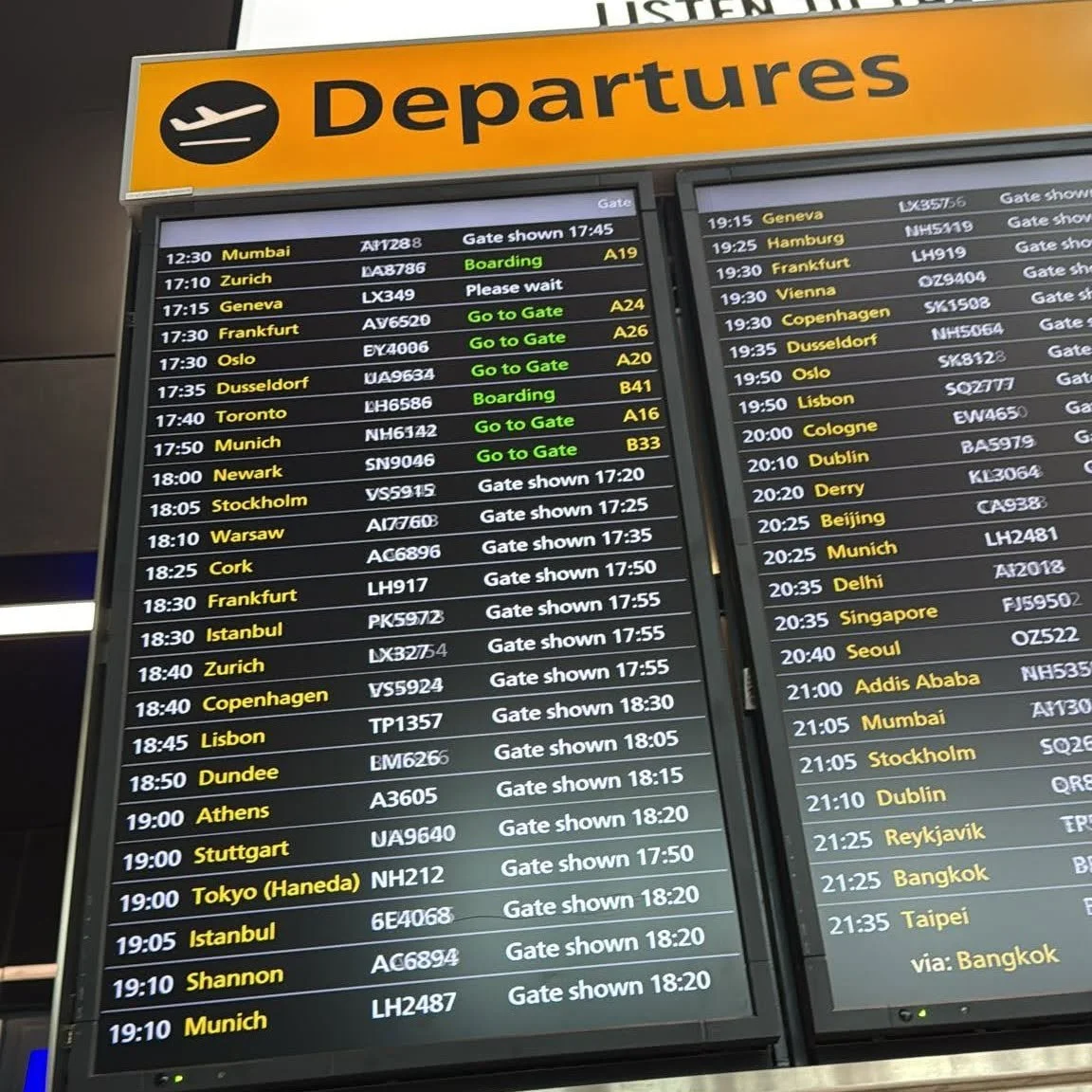 Here we go! Looking forward to an exciting four days in Canada! In recognition of a great year gone and confirmed projects ahead, Invision have teamed up with Paradigm Anthem to fly a bunch of us out to Canada for four days. The trip will include dee