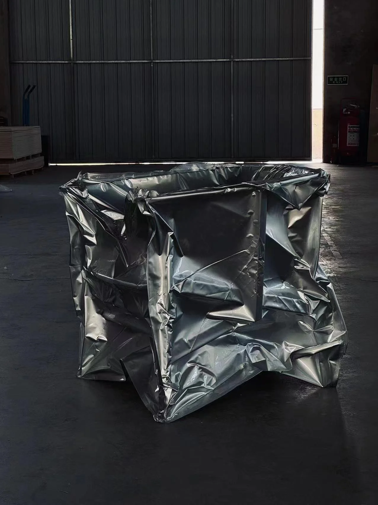 Contemporary art and design workshop focused on prototyping and making