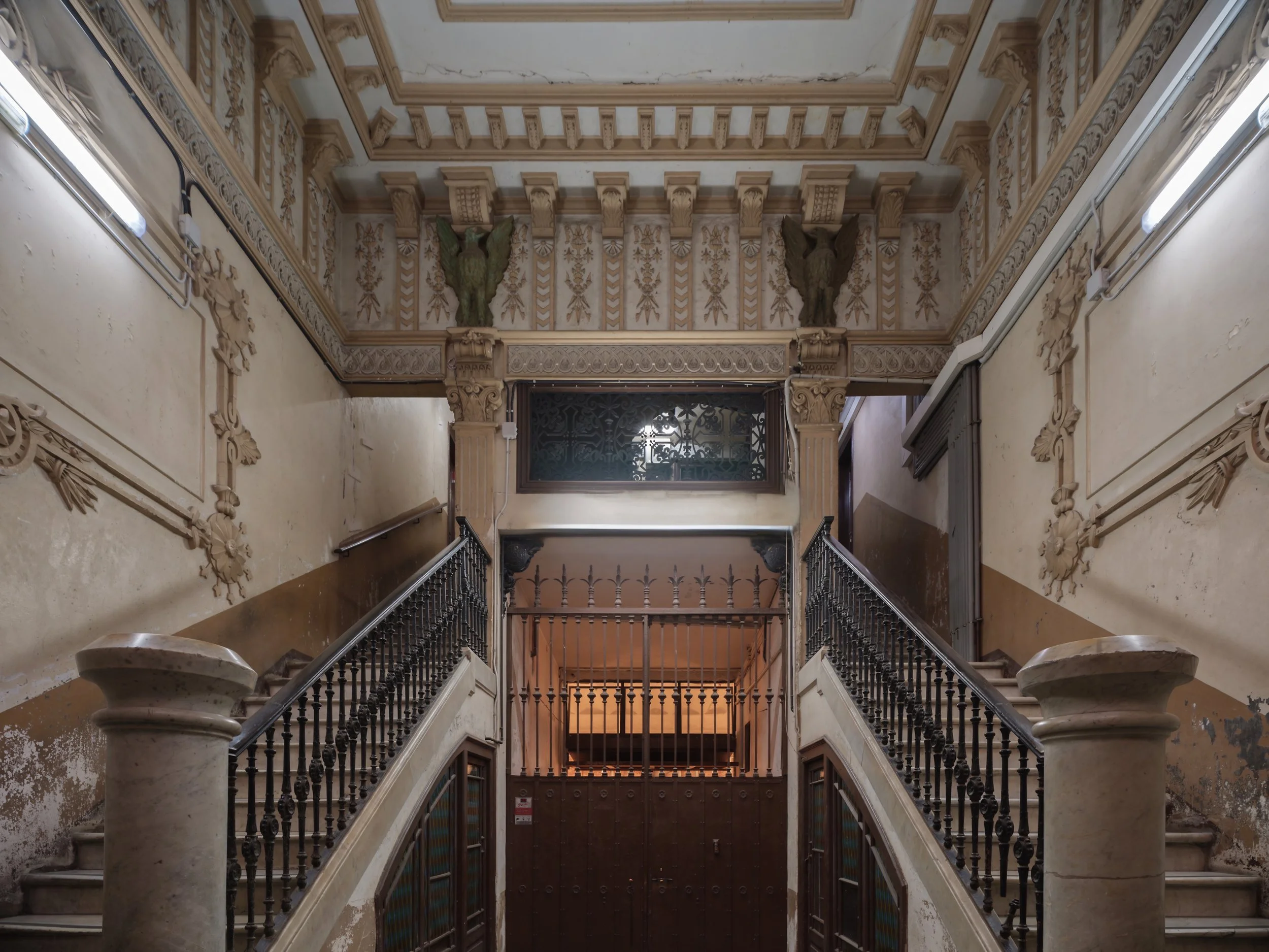 The unique main hall of EAST WEST Art Gallery Barcelona