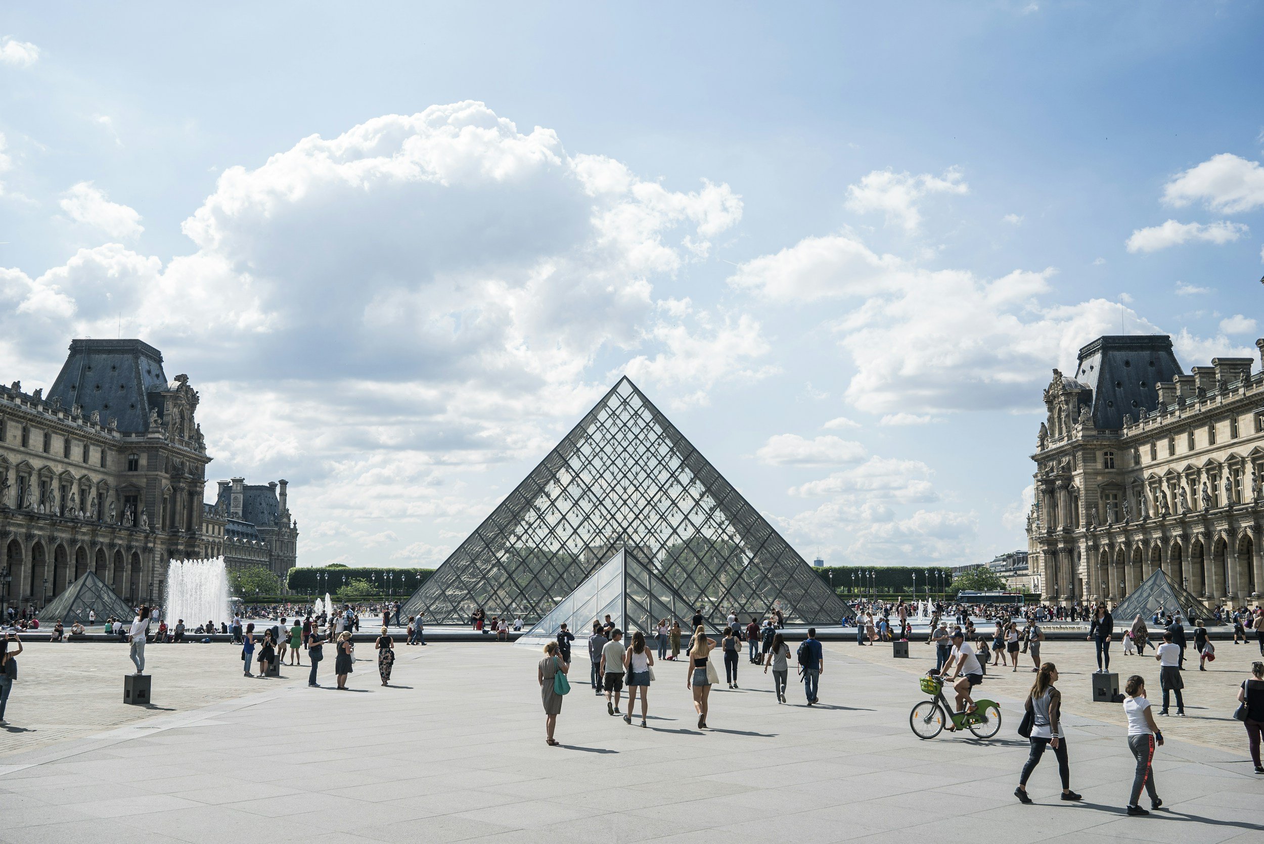 City atmosphere where contemporary art design and local identity intersect