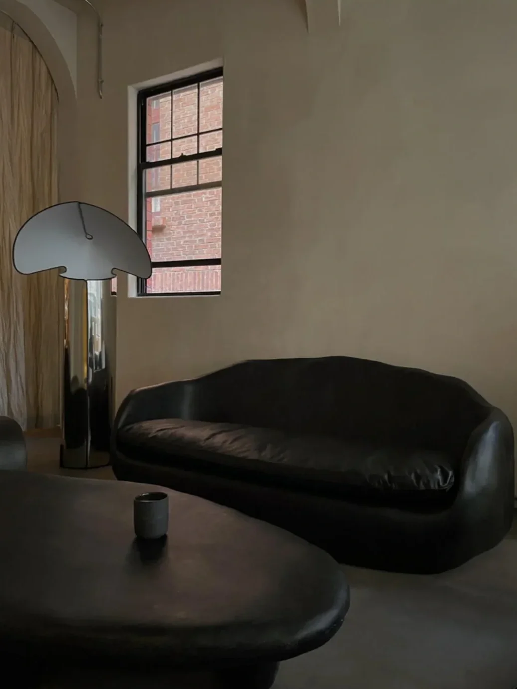 Kar Studio artistic resin furniture sculptural black sofa for design interiors