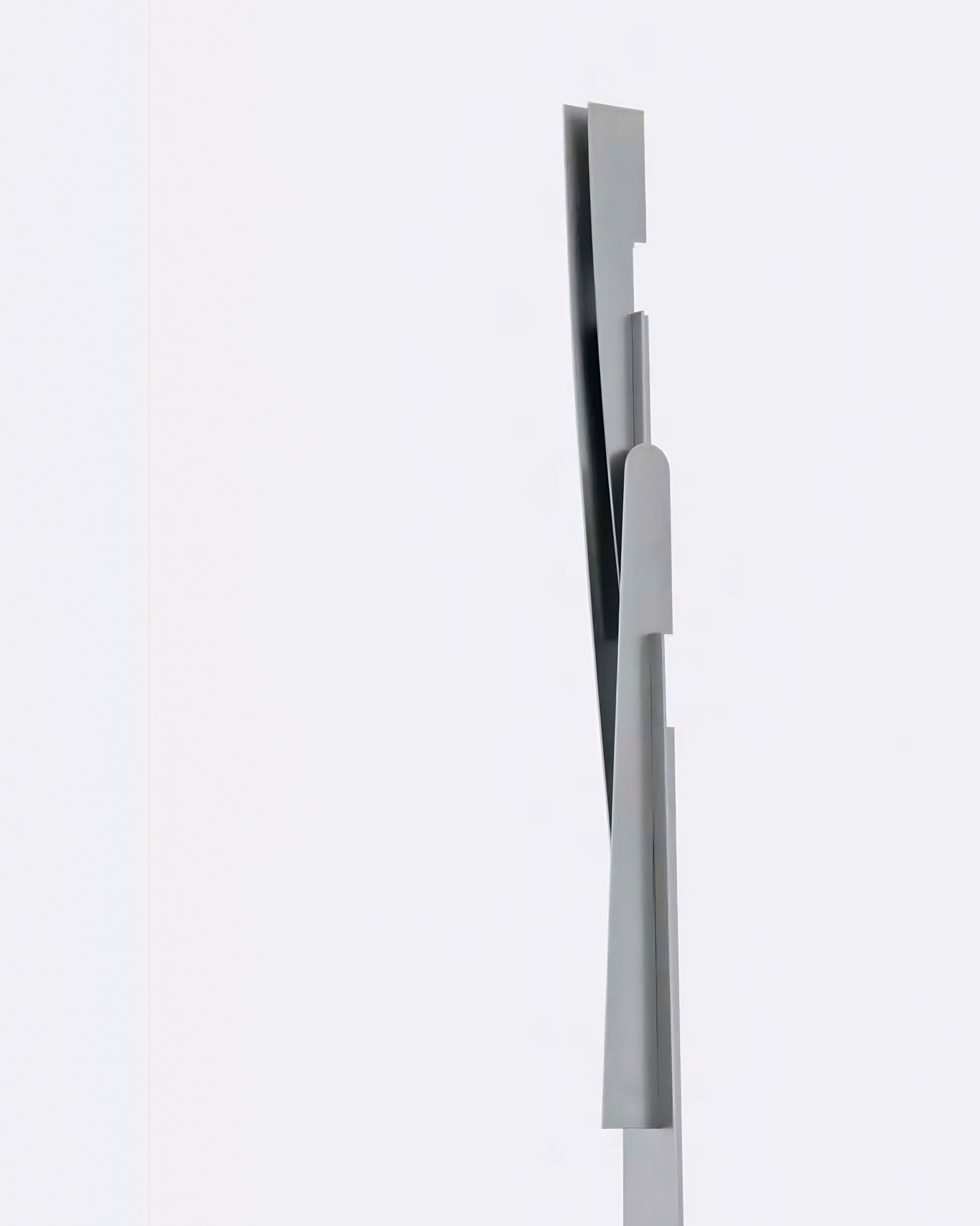Indoor and outdoor steel totem sculpture with warm wooden base, Composition Totem N3.