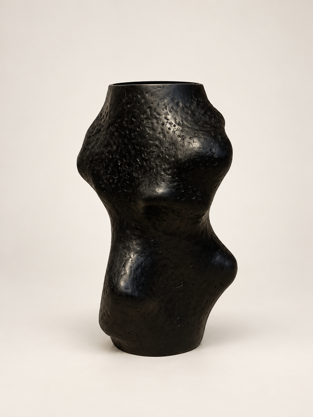 Pedestal II by Justino Del Casar, organic papier-mâché plinth with volcanic texture, front view, BLANCONEGRO BARCELONA
