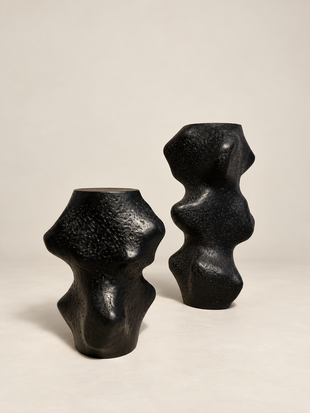 Pedestal II by Justino Del Casar with Pedestal I from the series, biomorphic side tables, BLANCONEGRO BARCELONA (copia)