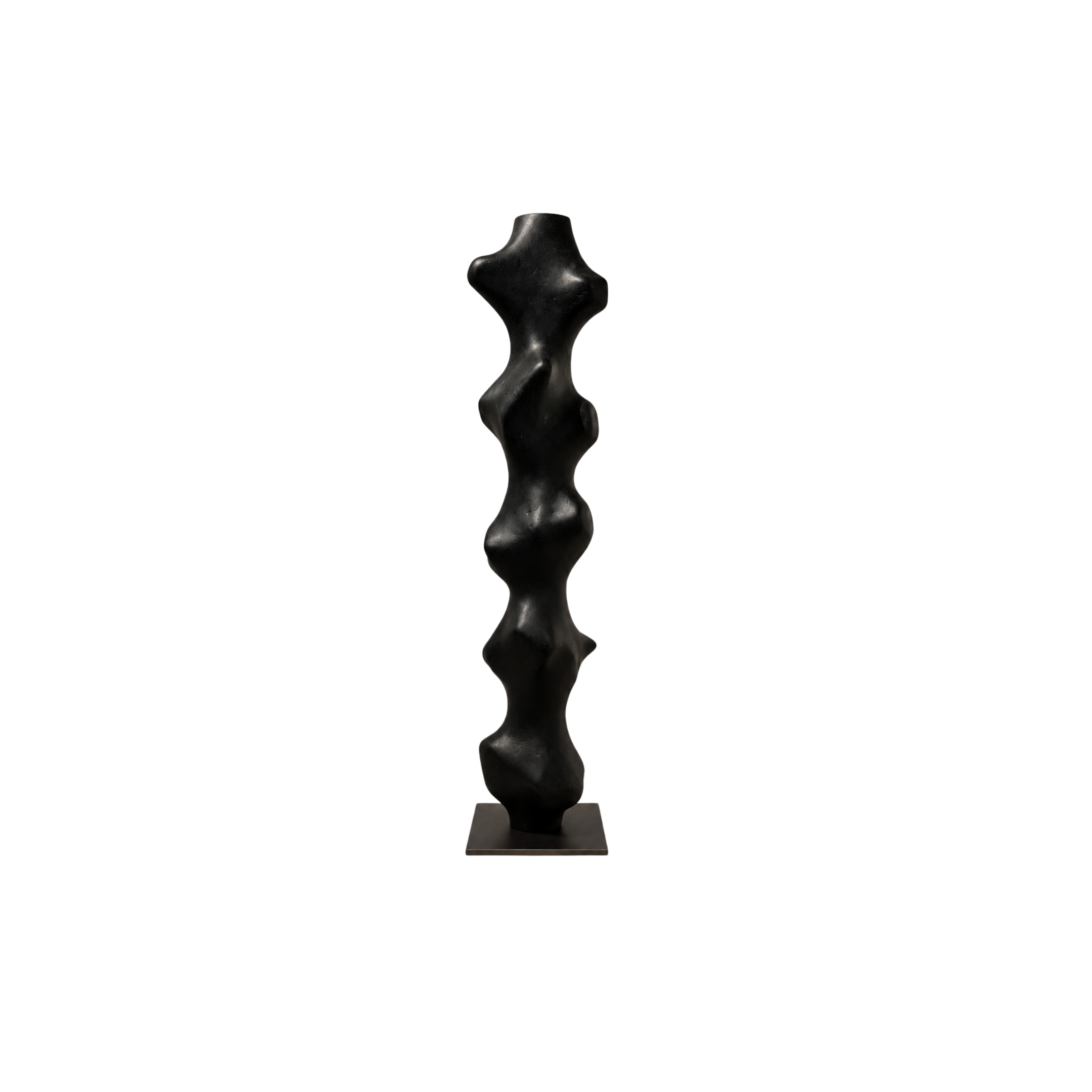 Tótem I black papier-mâché totem sculpture by Justino Del Casar on white background, BLANCONEGRO BARCELONA