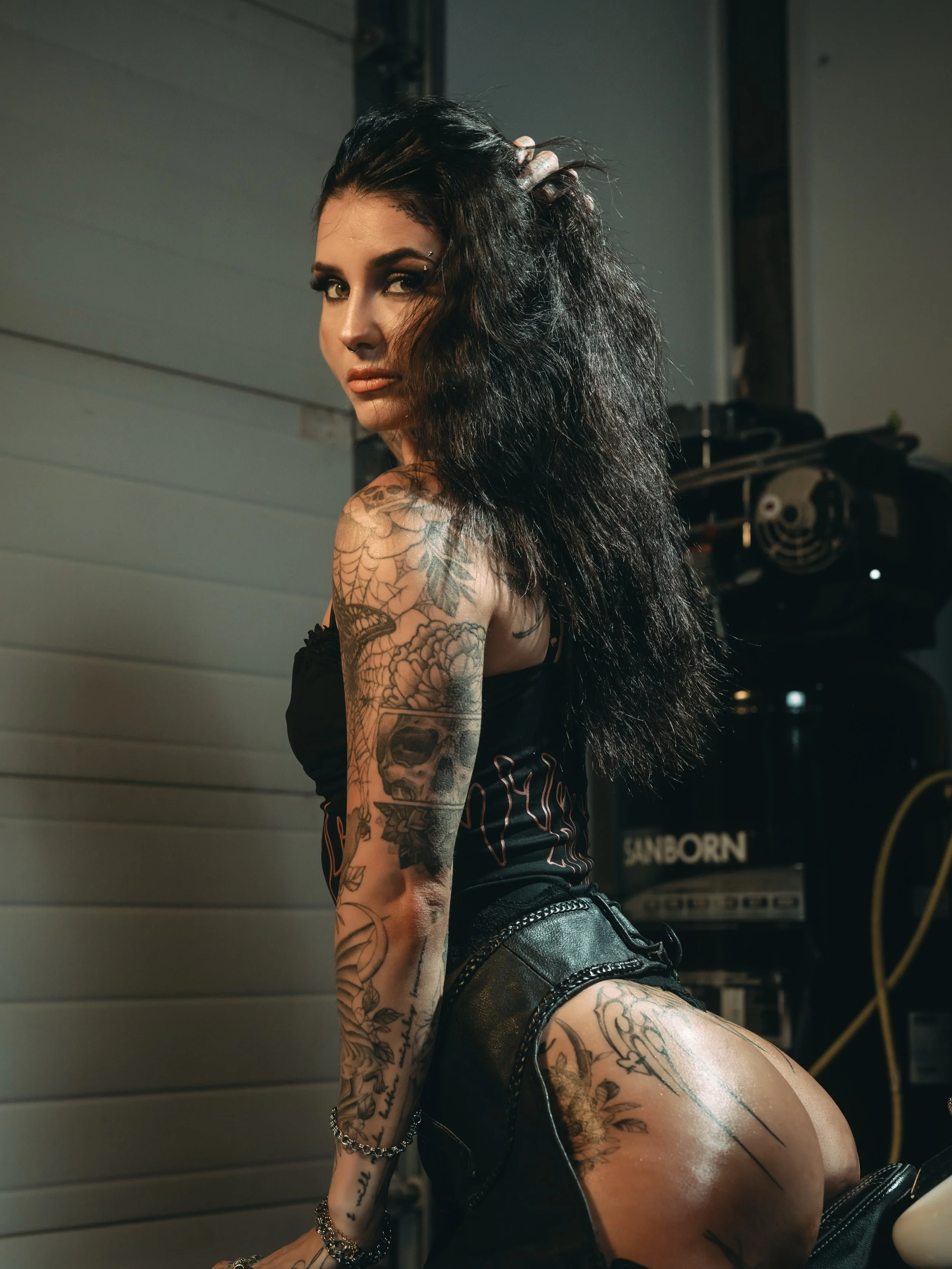 &ldquo;I wanna get closer&rdquo; 🎶 

Full Throttle Iron Reign Creative Experience by Kissiles
🔱 @leahmsharp 
📸 @bykissiles @joshschofieldphoto
