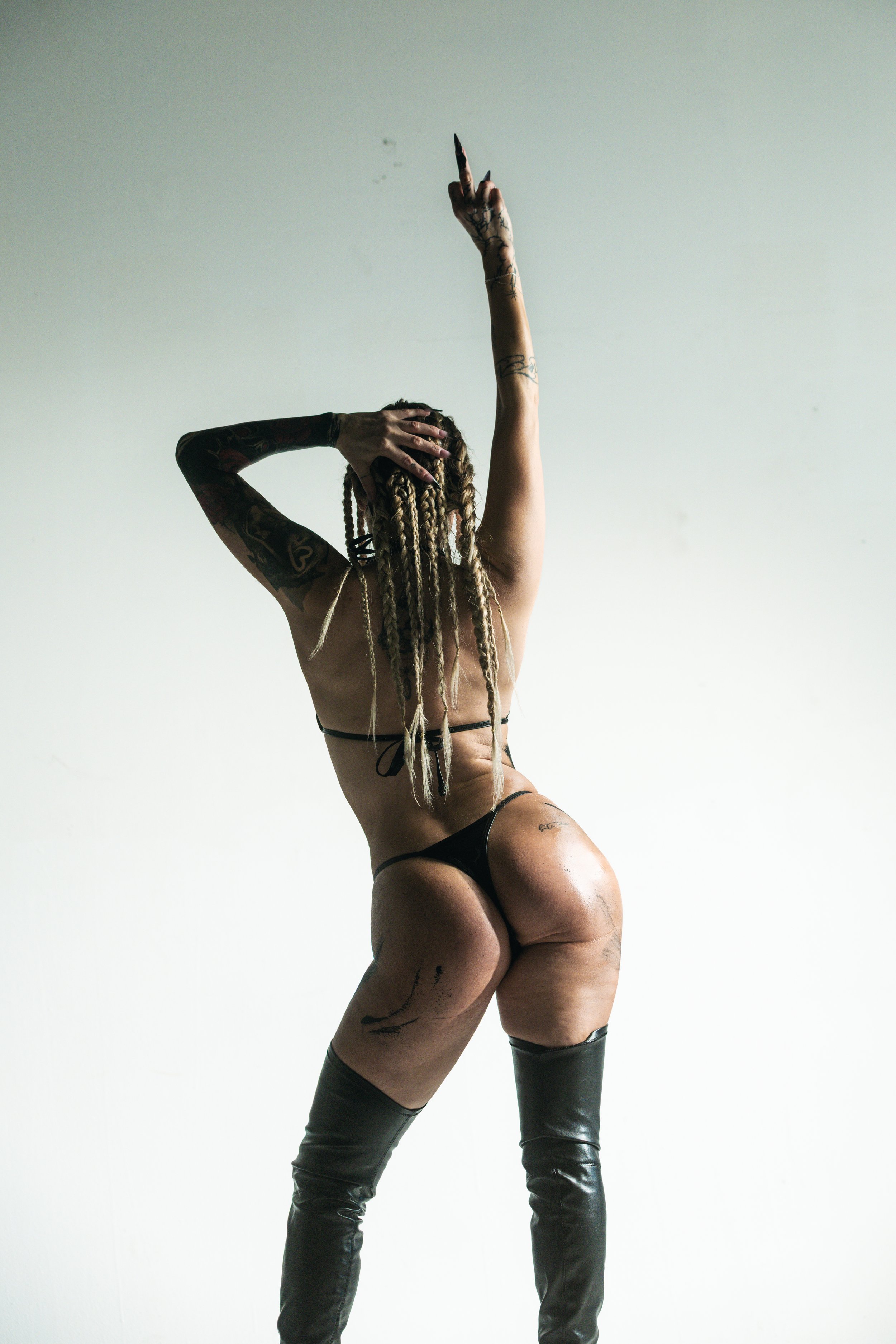 Taylor Studio Look 1-73.jpg
