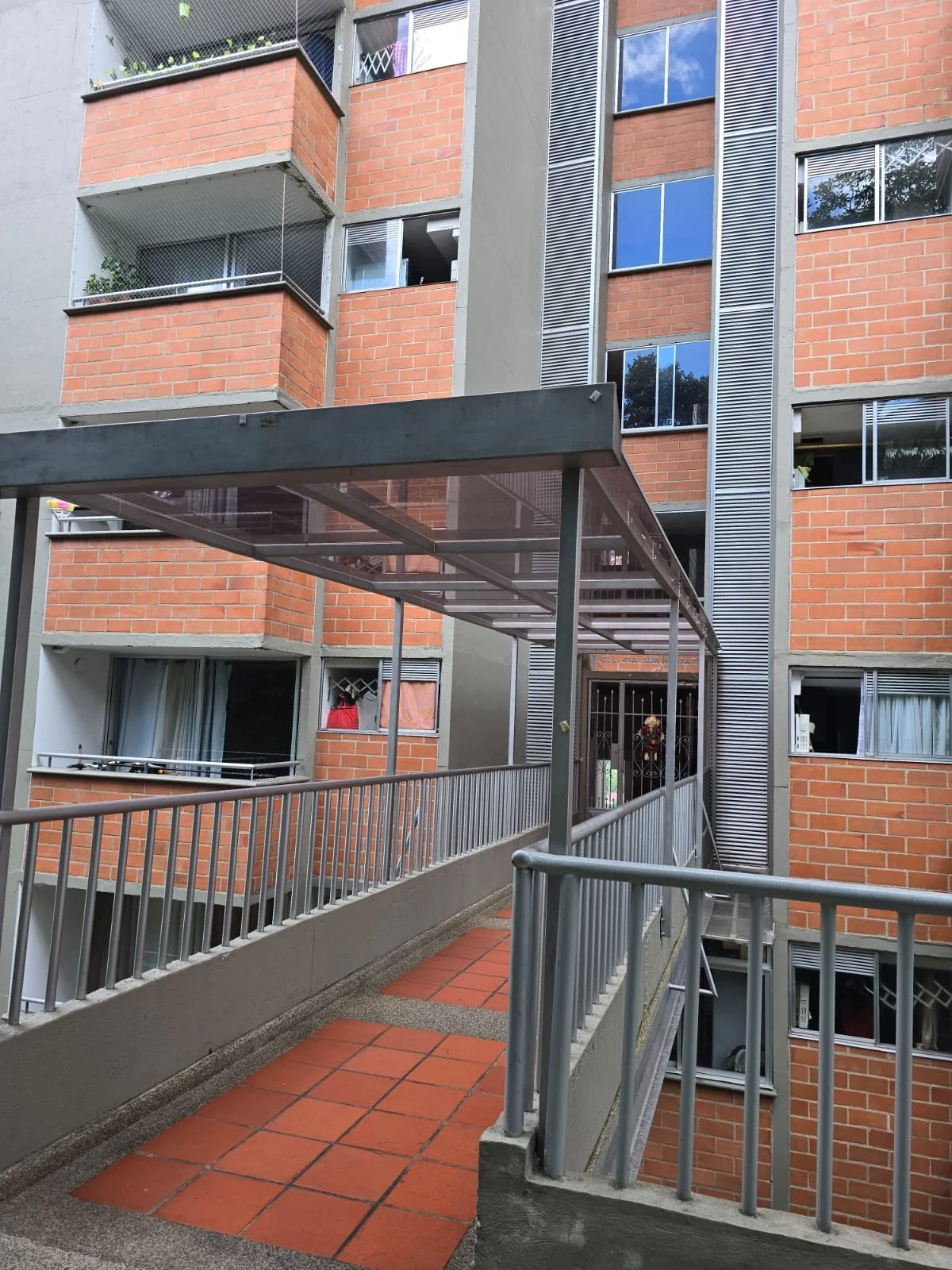 APARTAMENTO EN ARRIENDO 