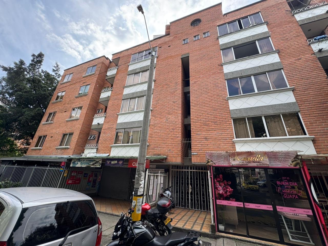 APARTAMENTO EN ARRIENDO 