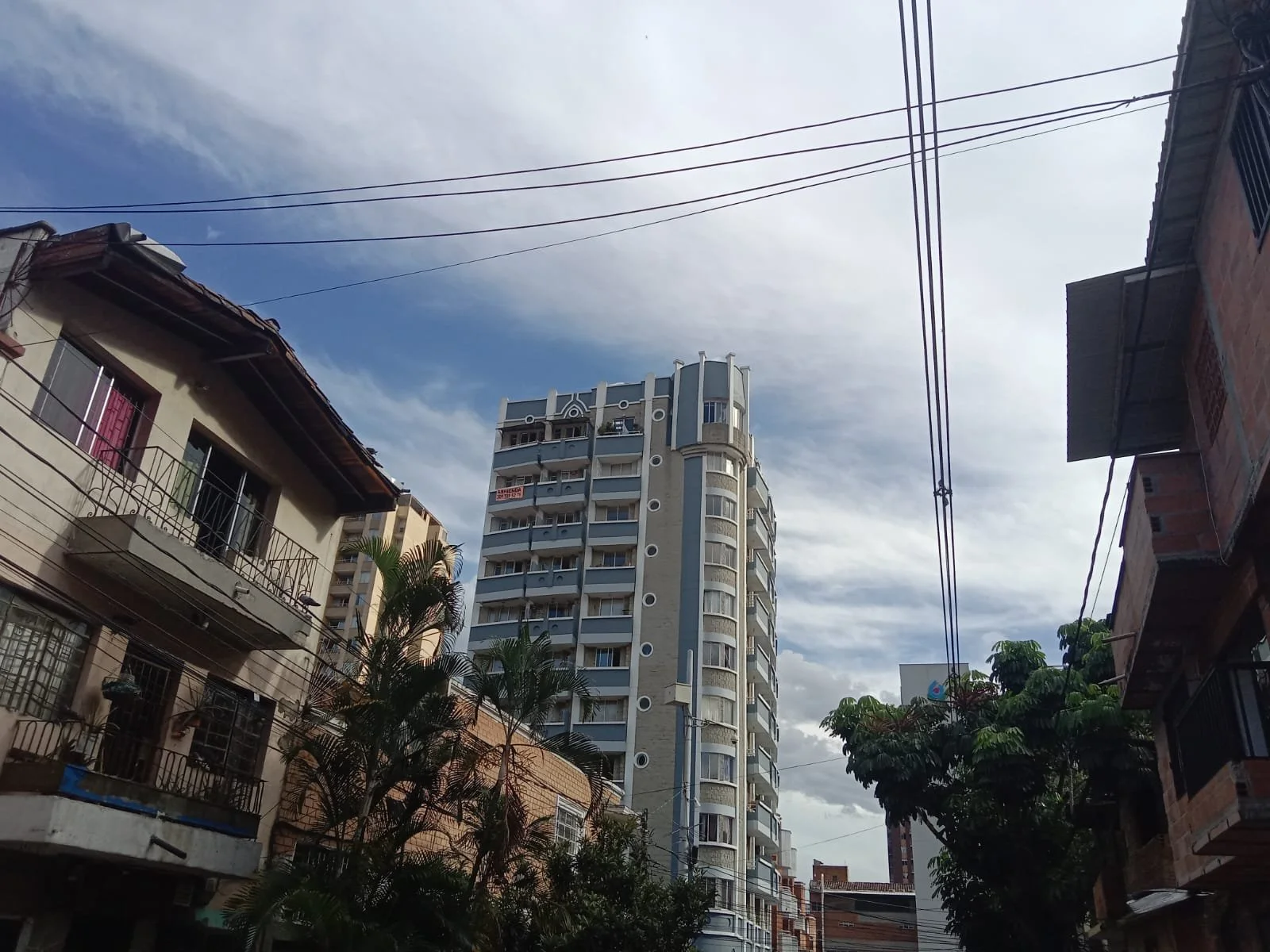 APARTAESTUDIO EN ARRIENDO 