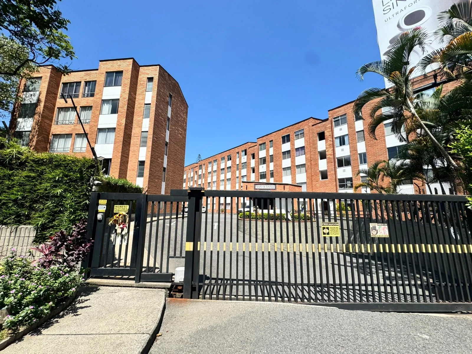 APARTAMENTO EN ARRIENDO 