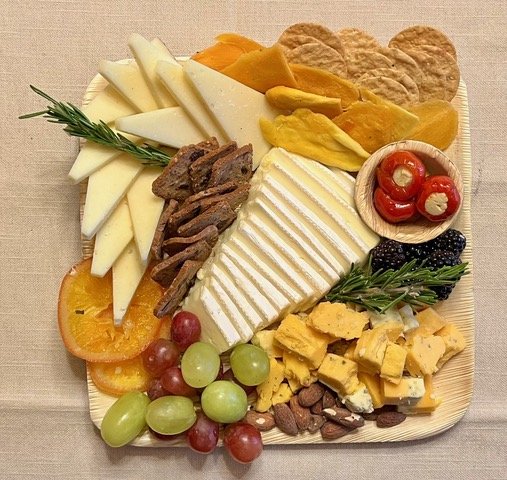 1. Cheese, medium, disp tray-min-1.jpeg