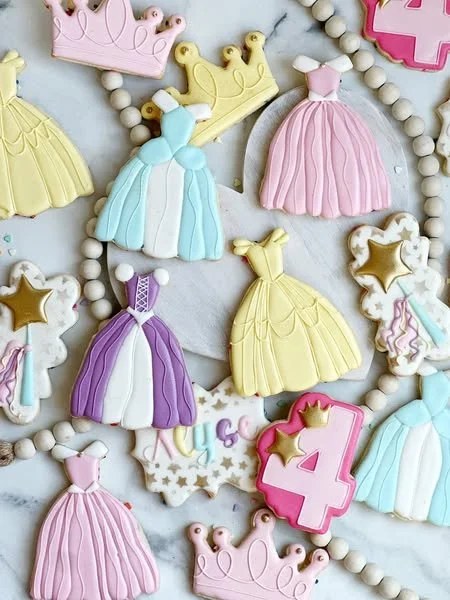 princess custom cookies.jpg