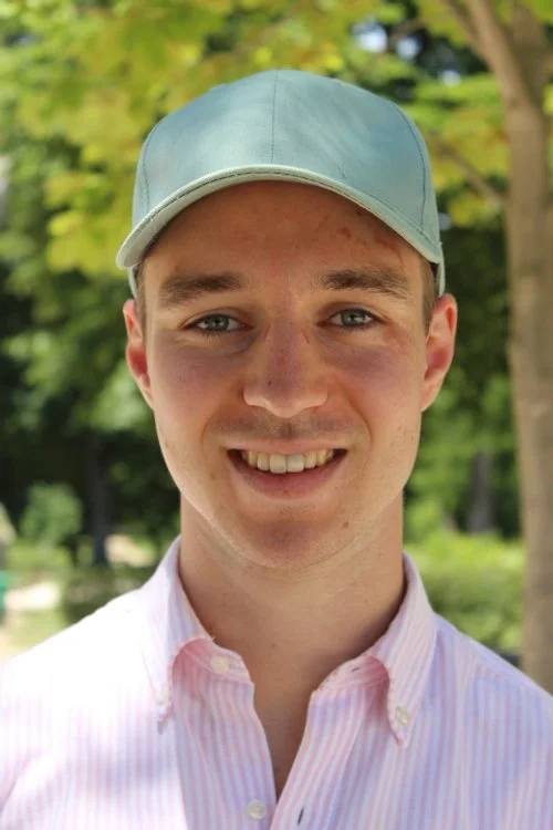 Sandler, 24 years old, from Munich, studying business and economics.