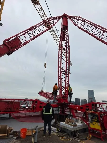 35 ton timberland derrick hoisting 