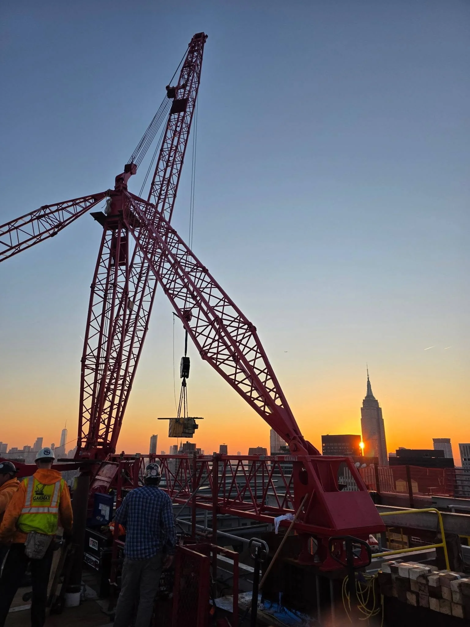 35 ton Timberland Derrick in new york city 