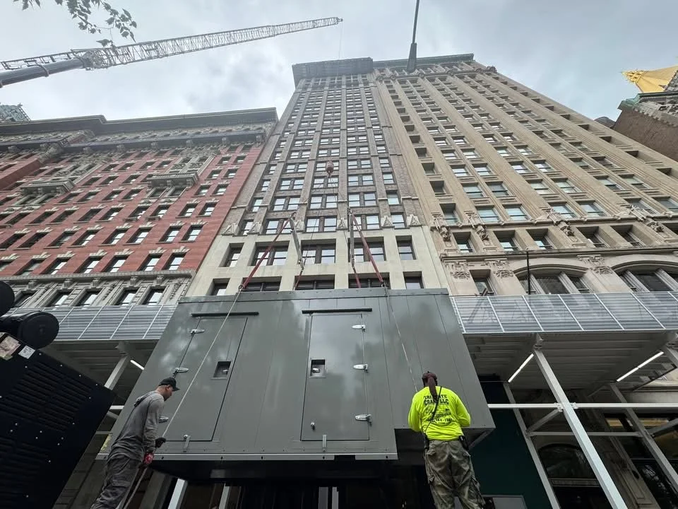35 ton Timberland Derrick in new york city 