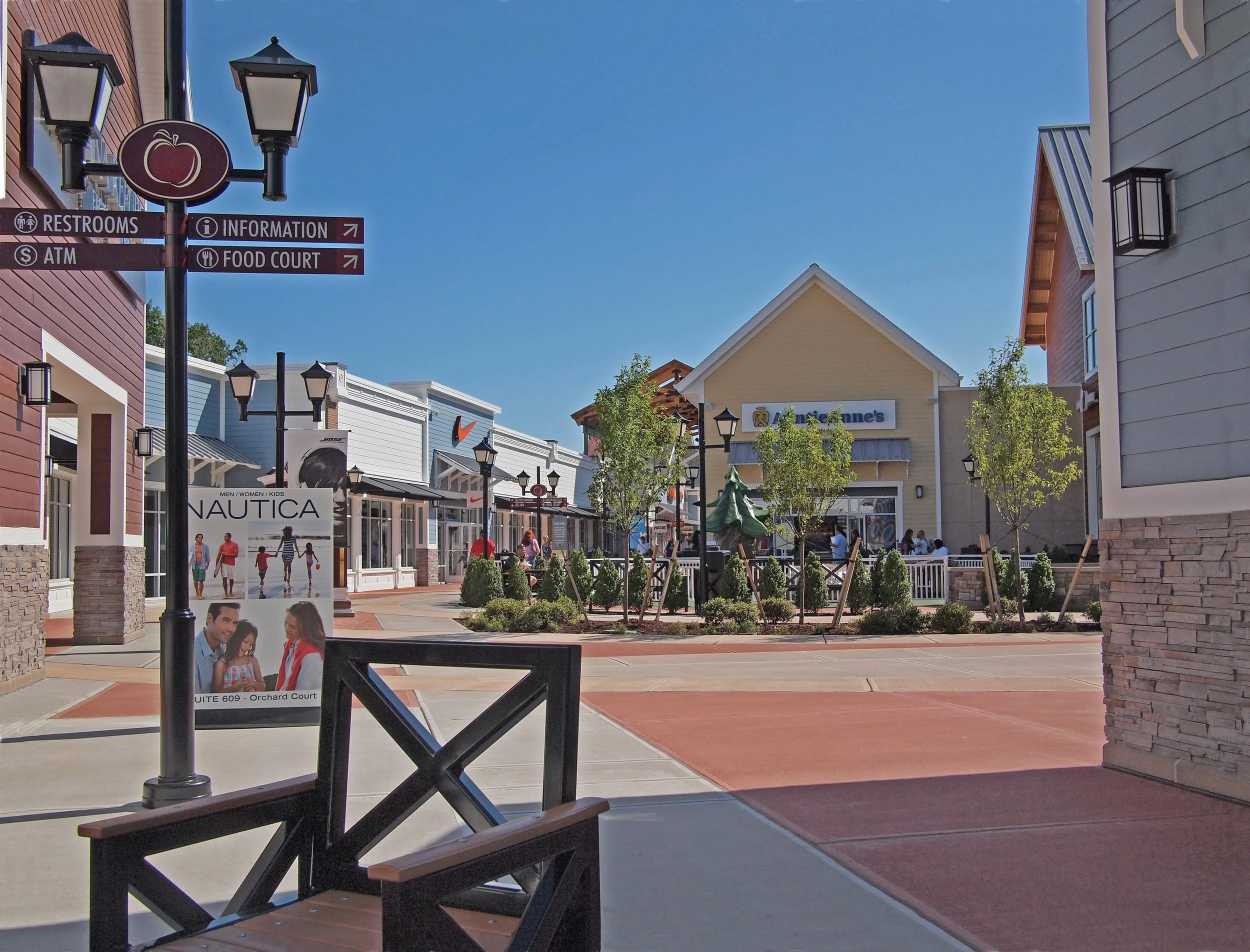 Outdoor walkway at the Merrimack Premium Outlets located in Merrimack, New Hampshire