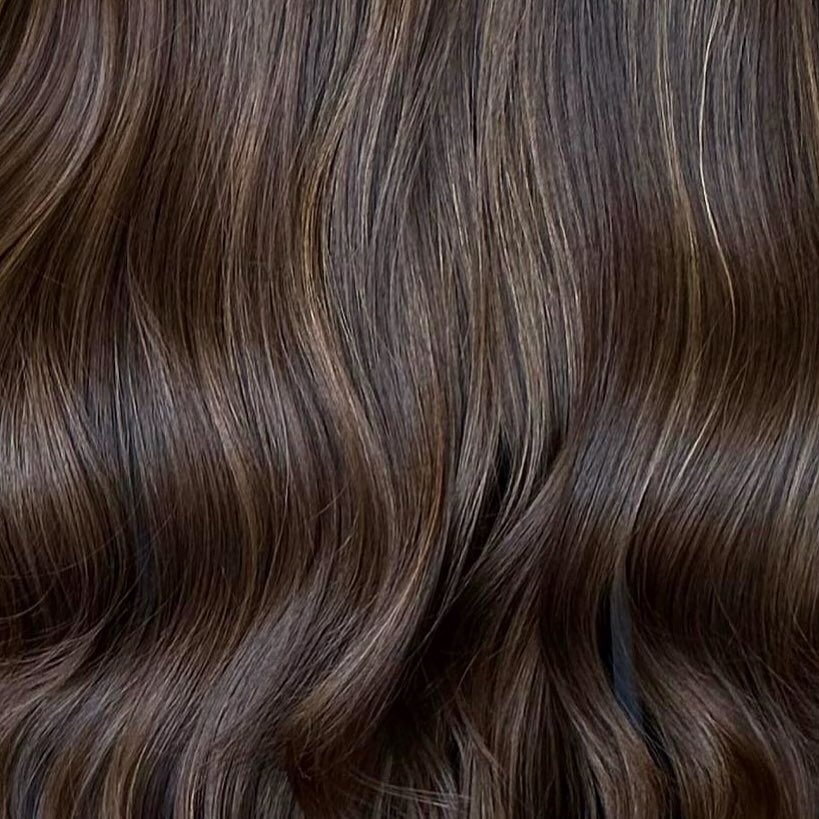 H O T  T O F F E E
.
#balayage #hairtransformation #hairfashion #hairtreatment #hairtrends #hair #salon #brownhair #redken #schwarzkopf #instahair #haircolour #blondehair #hairextensions #suttoncoldfield #hairoftheday #hairideas #hairinspo #hairgoal 