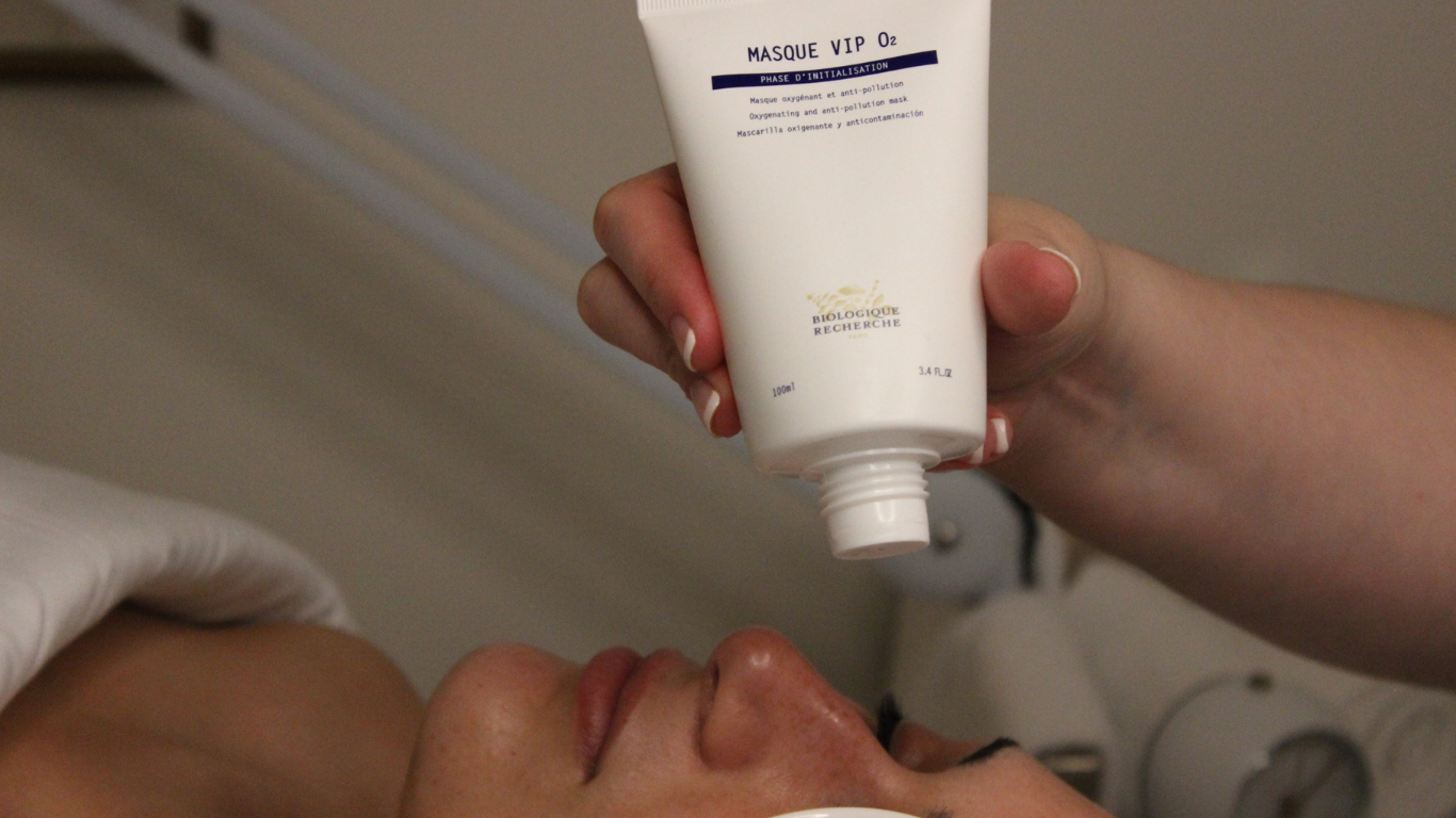 Using Masque VIP O2 at Chateau de la Beauté.png