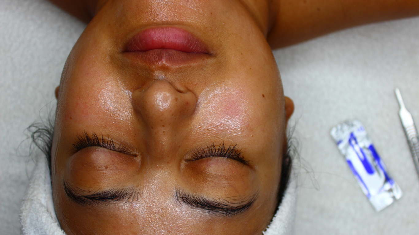 Dermaplane facial at Chateau de la Beauté.png
