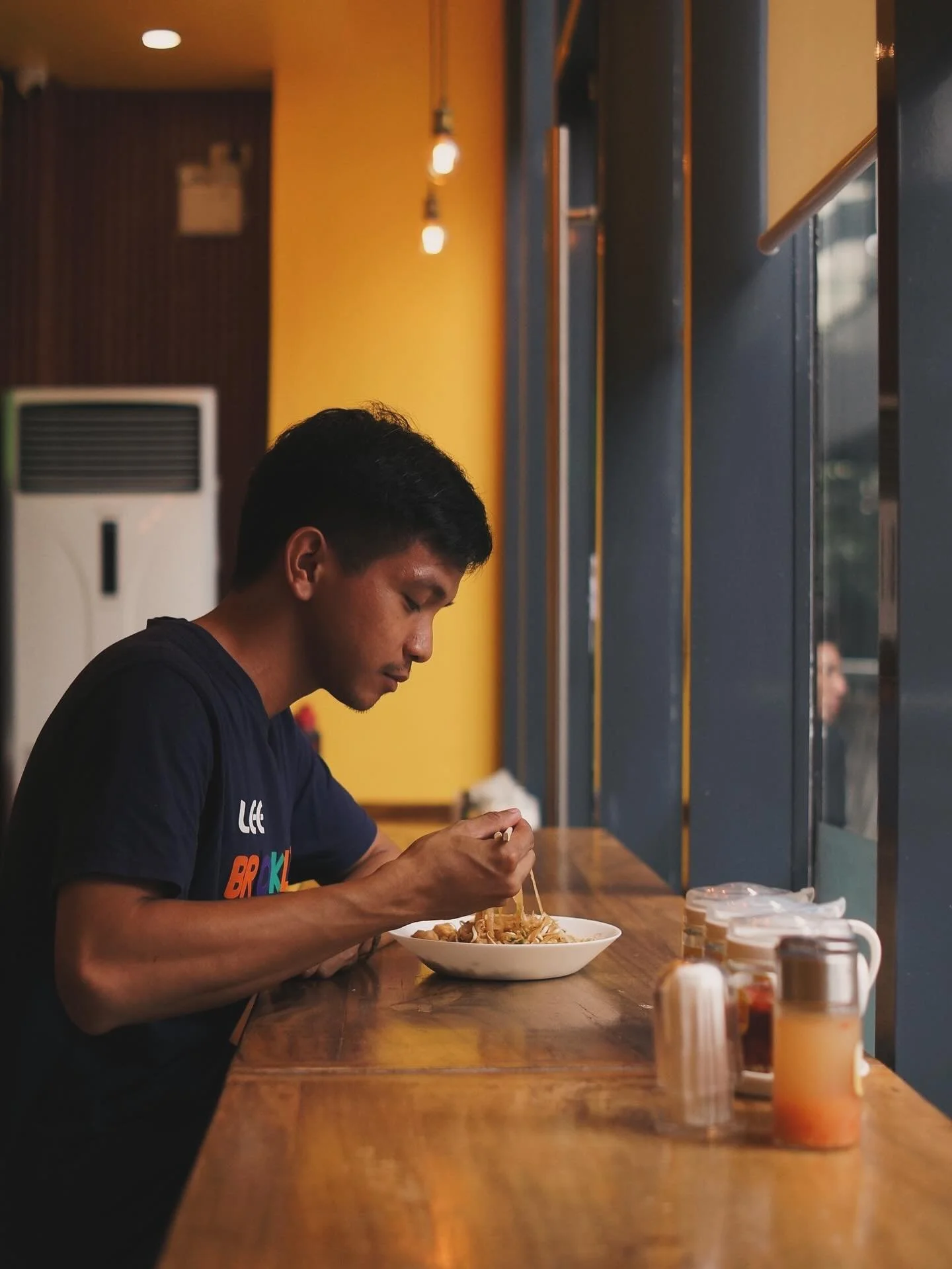 Some days, all you need is your comfort food, quiet time, and your own space. 
Solo dining at Hom ❤️
#HomThaiFood #SoloDining