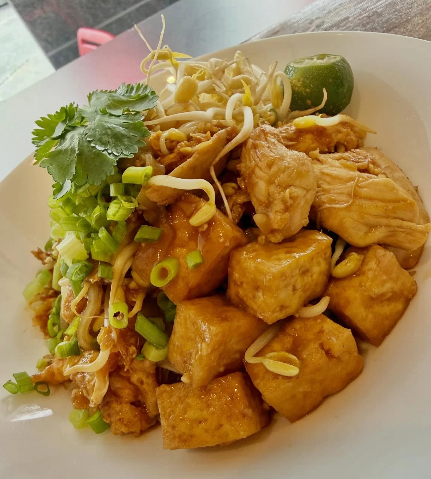 Made fresh, always. Thank you for making this your favorite. 🙏🏾

Chicken Pad Thai (₱250.00)