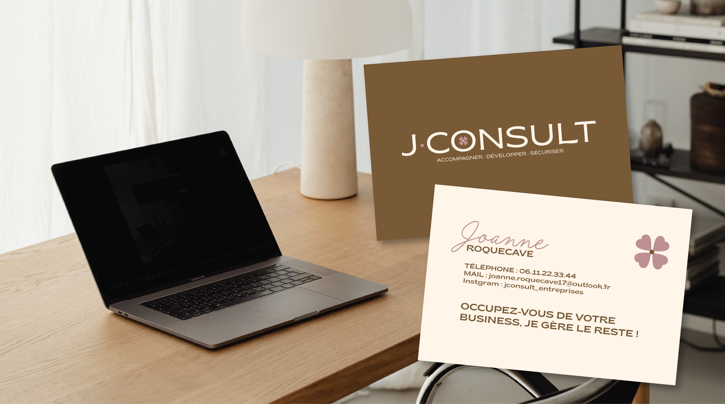 Simulation de mise en situation des cartes de visite de J'Consult