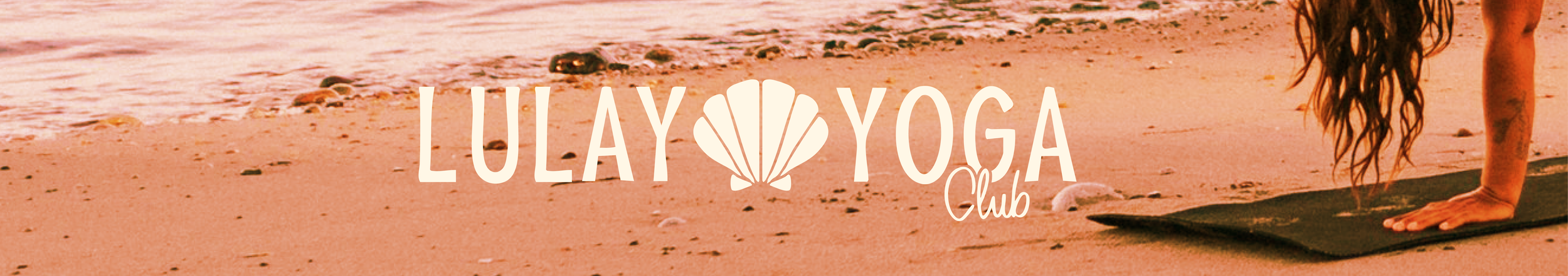 Logotype de Lulay Yoga, prof de yoga dans les Landes sur fond plage
