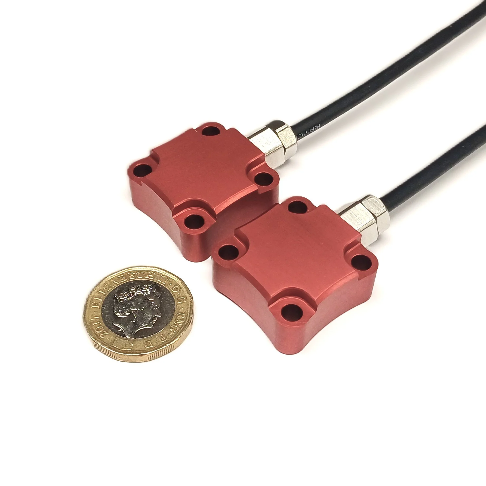 thermally compensated accelerometers