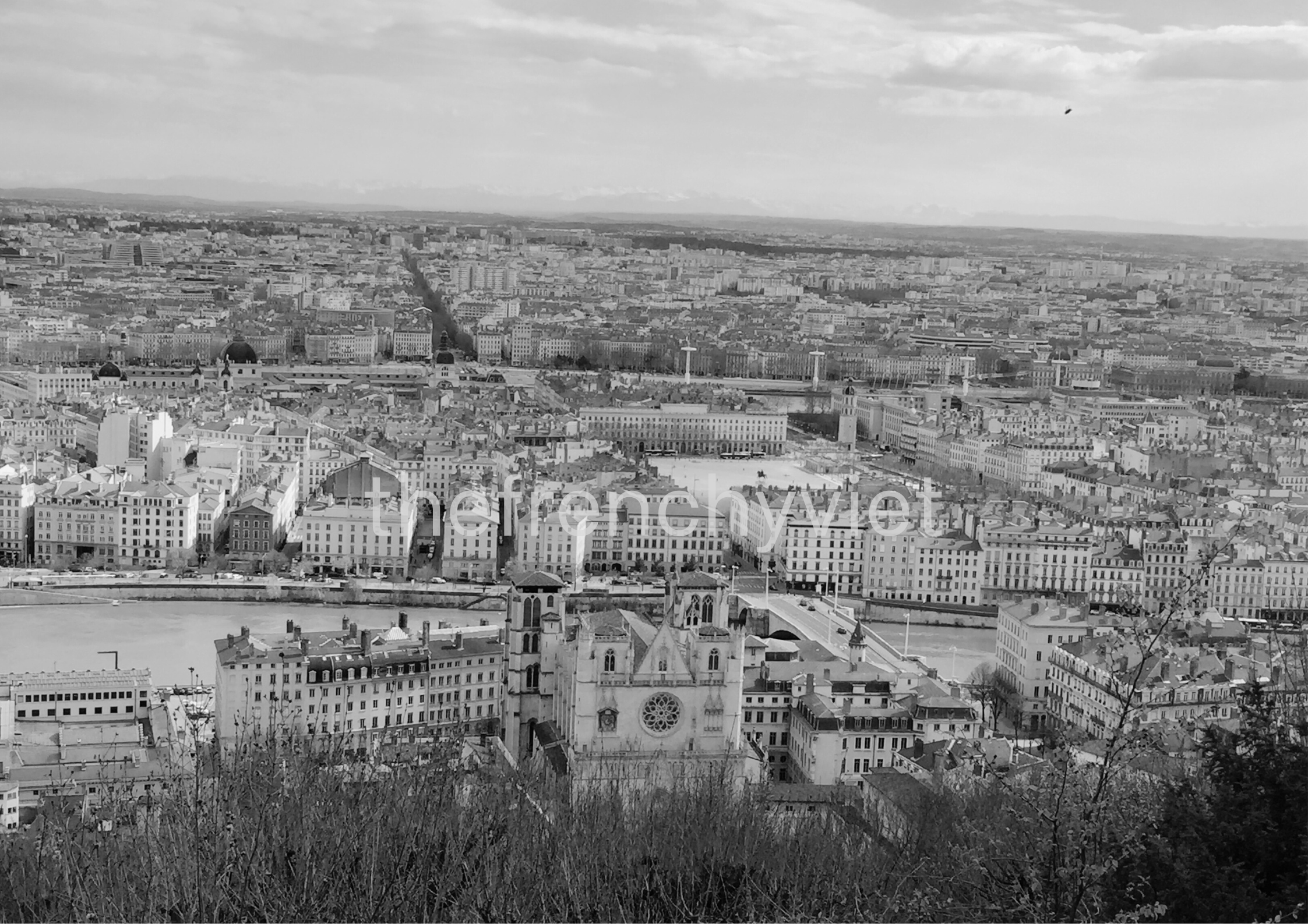 copyright Mono of Lyon cityscape from the Basilique de Fourvière.png