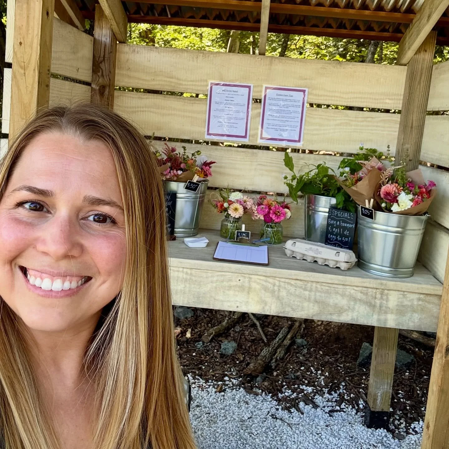 It&rsquo;s official - the flower stand is closed for the season which means the flower season has come to an end.🥲

There just aren&rsquo;t enough flowers to fill it anymore. But it will be sitting there, ready and waiting for spring - which I have 