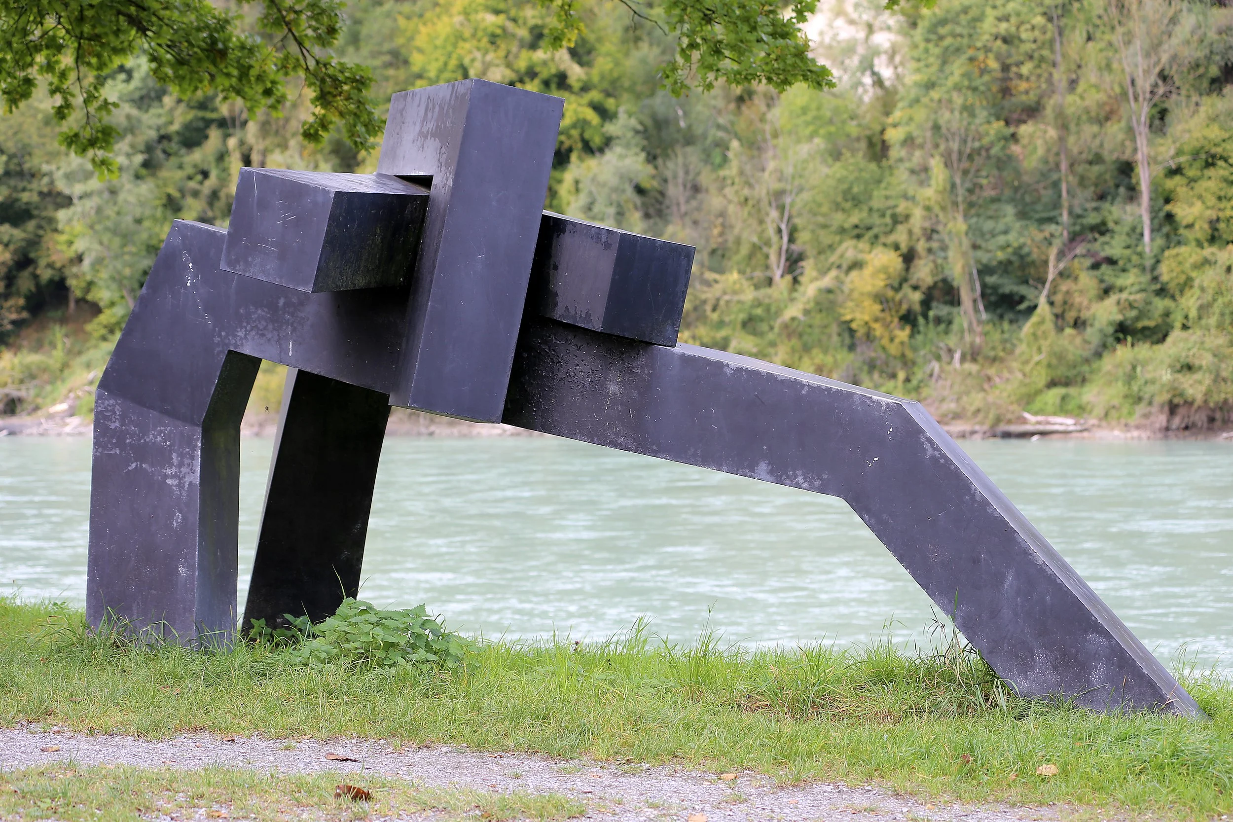 27 Helmut Karow „Drei Flüsse“, Alu schwarz patiniert, 1989