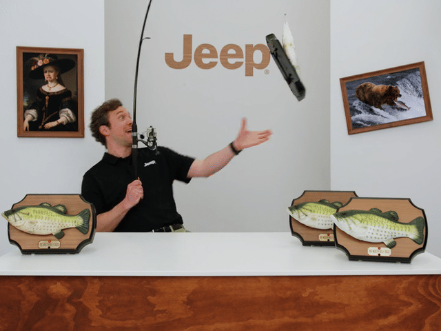 Jeep _ Big Mouth Billy Bass-high.gif