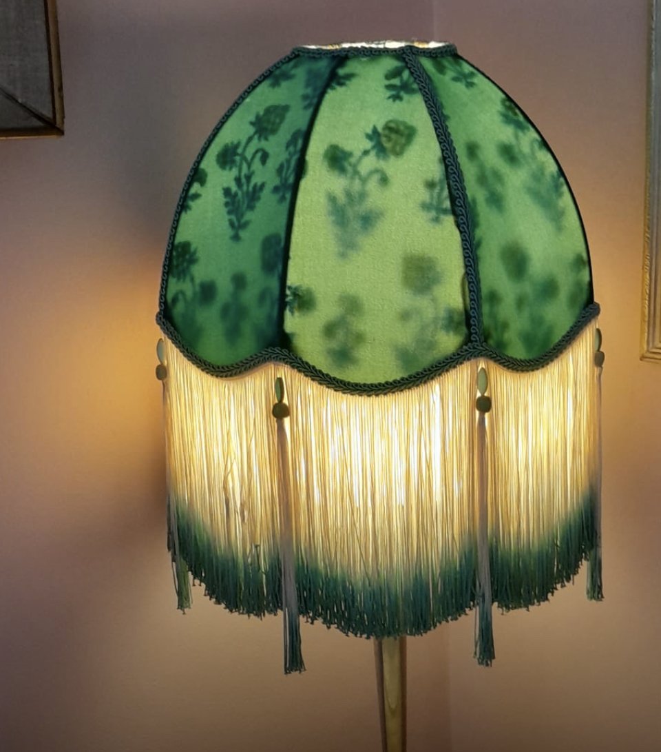 Scalloped 12" dome in Green velvet with block print lining.