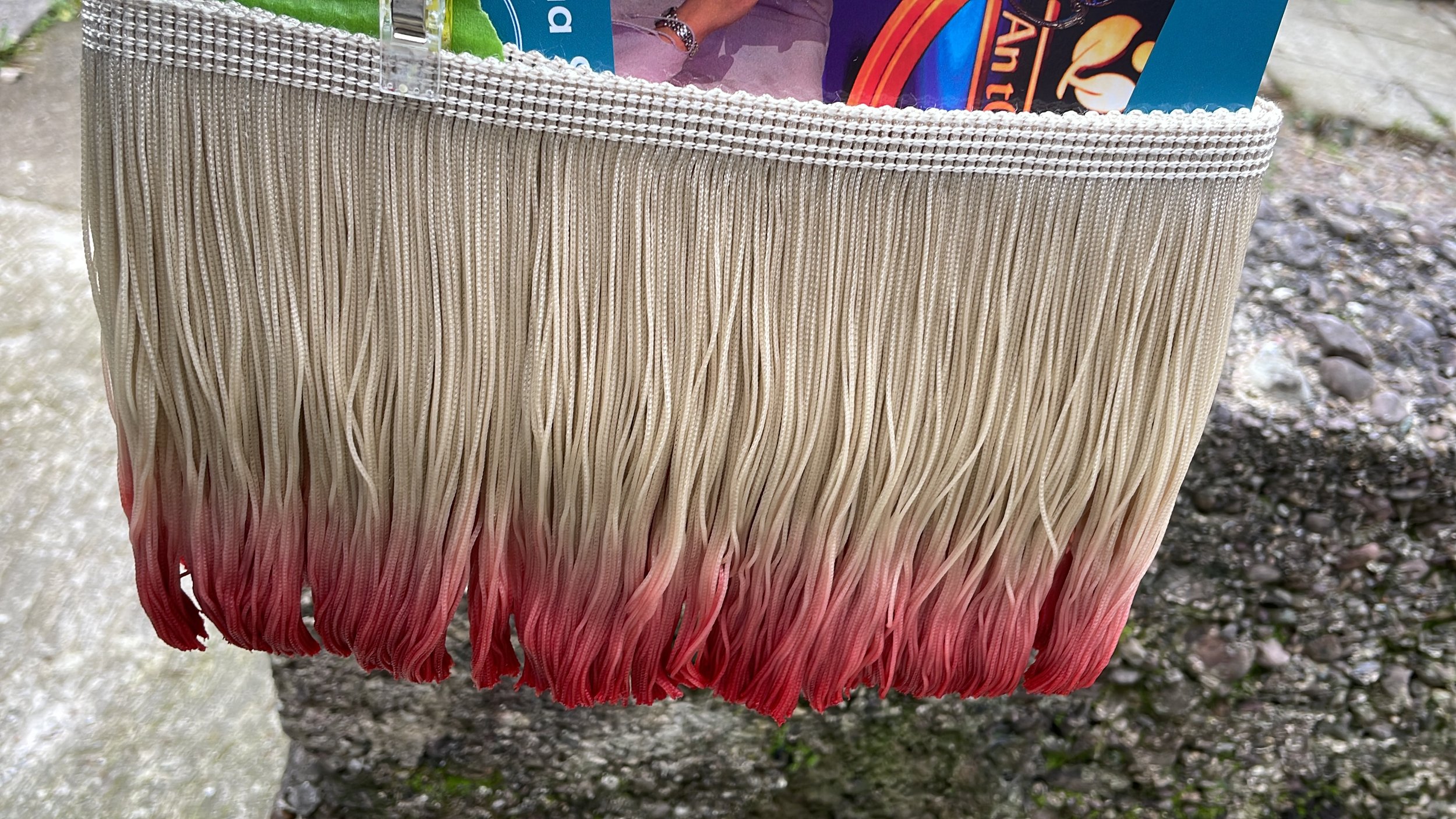 Detail: dyeing fringe