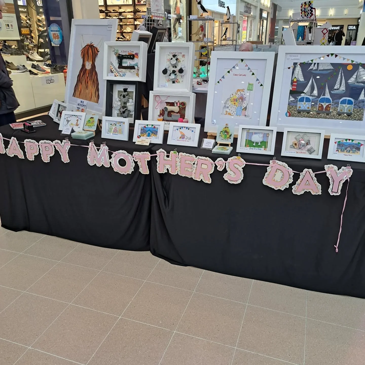 We are in the Waterside Shopping Centre in Lincoln today, Saturday 15th and Sunday 16th March. This is our last set up here prior to Mothers Day so have chosen lots of pictures as ideas for a gift to that special person. We will be here with other cr