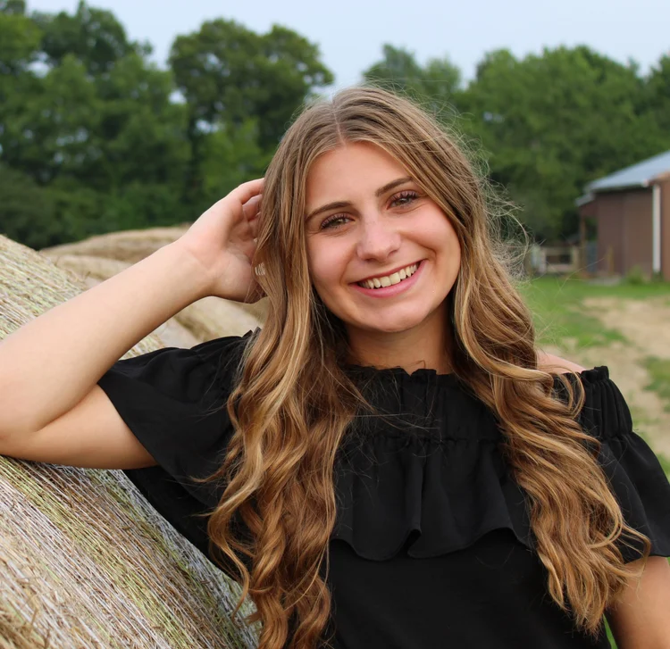 Scholarship — Women for Greater Akron Charities