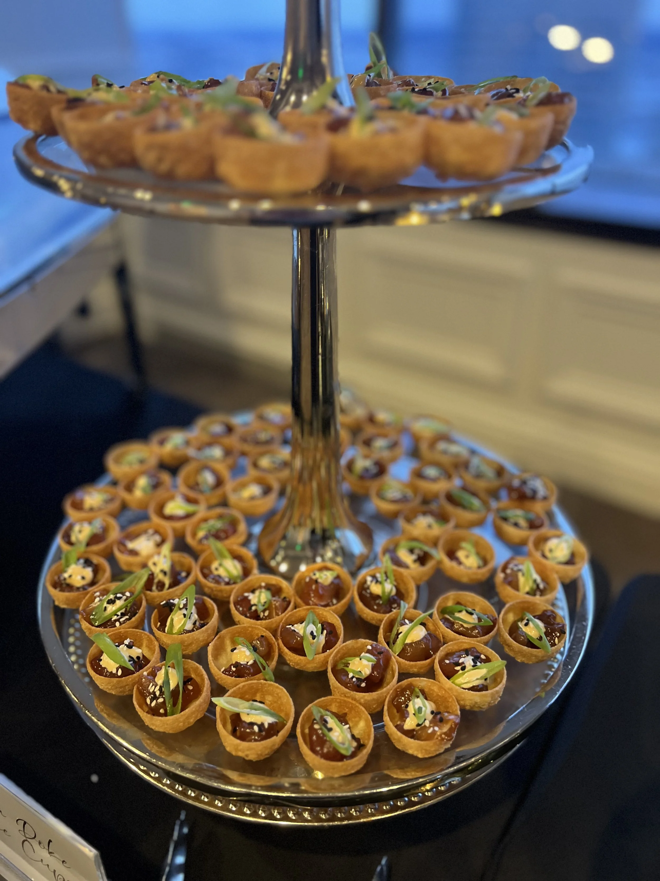 tuna poke appetizer cups with scallion and poke mayo