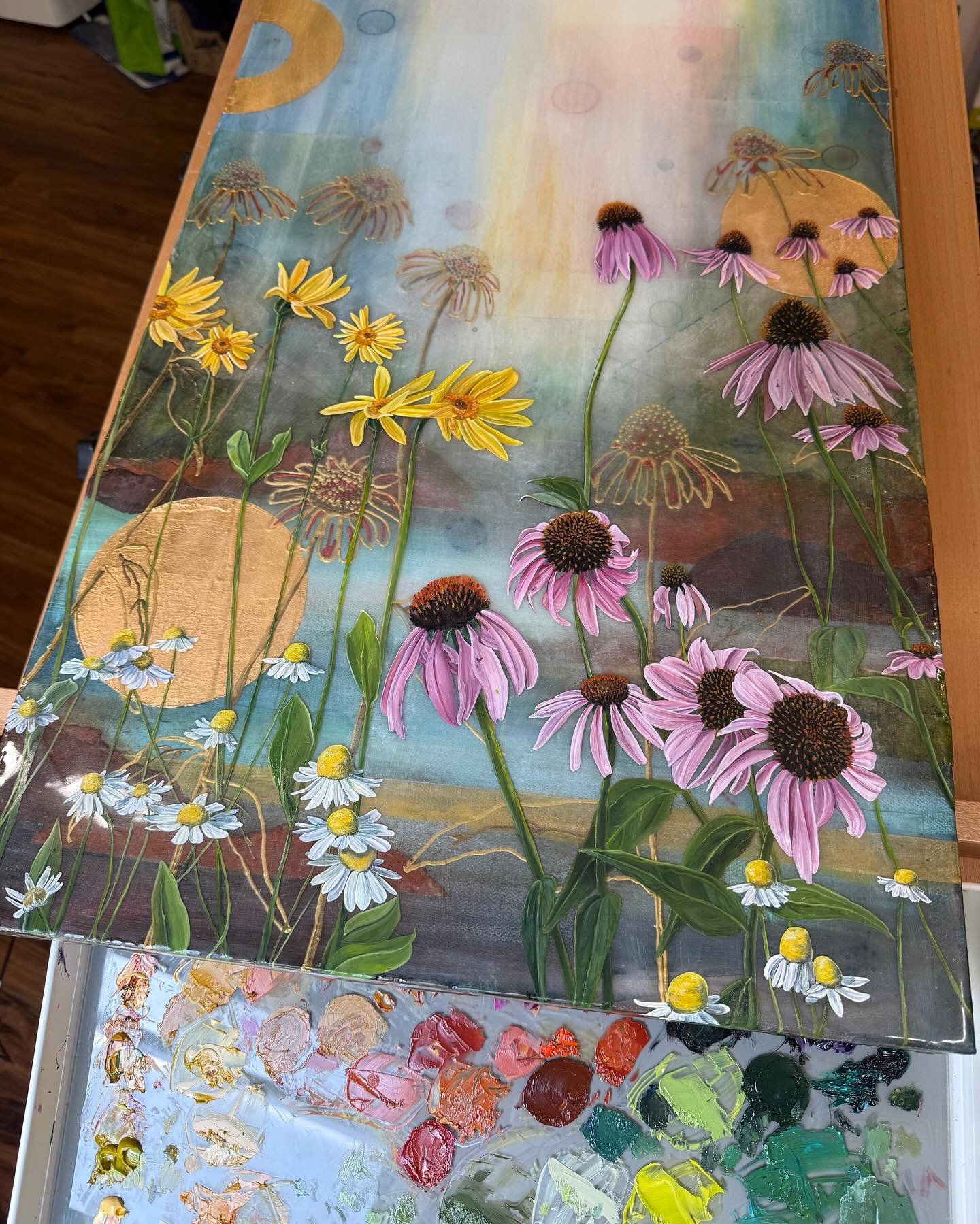 Spring has got me feeling like flowers! ๐ธ๐๐บ #flowersmakemehappy #healingherbs #oilpaintings