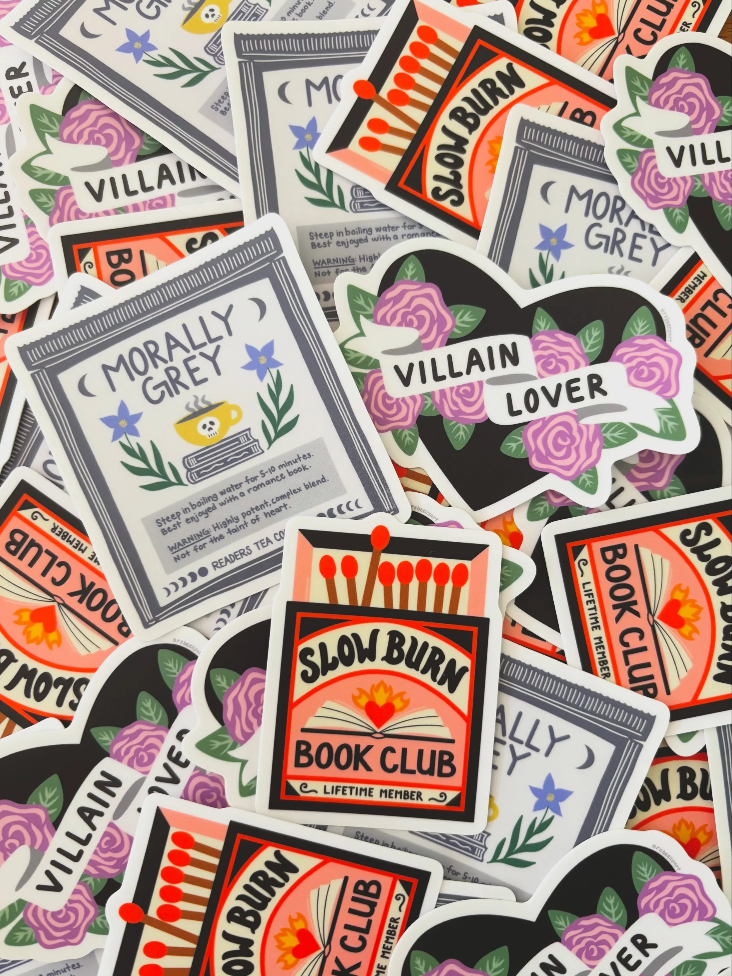 📦📪 A big bookish sticker order arrived in my mailbox today and I LOVE how they turned out !! 

Which one is your favorite ? Not sure if I can choose!📚 

These are going up in my wholesale shop on @faire_wholesale, which I&rsquo;m launching later t