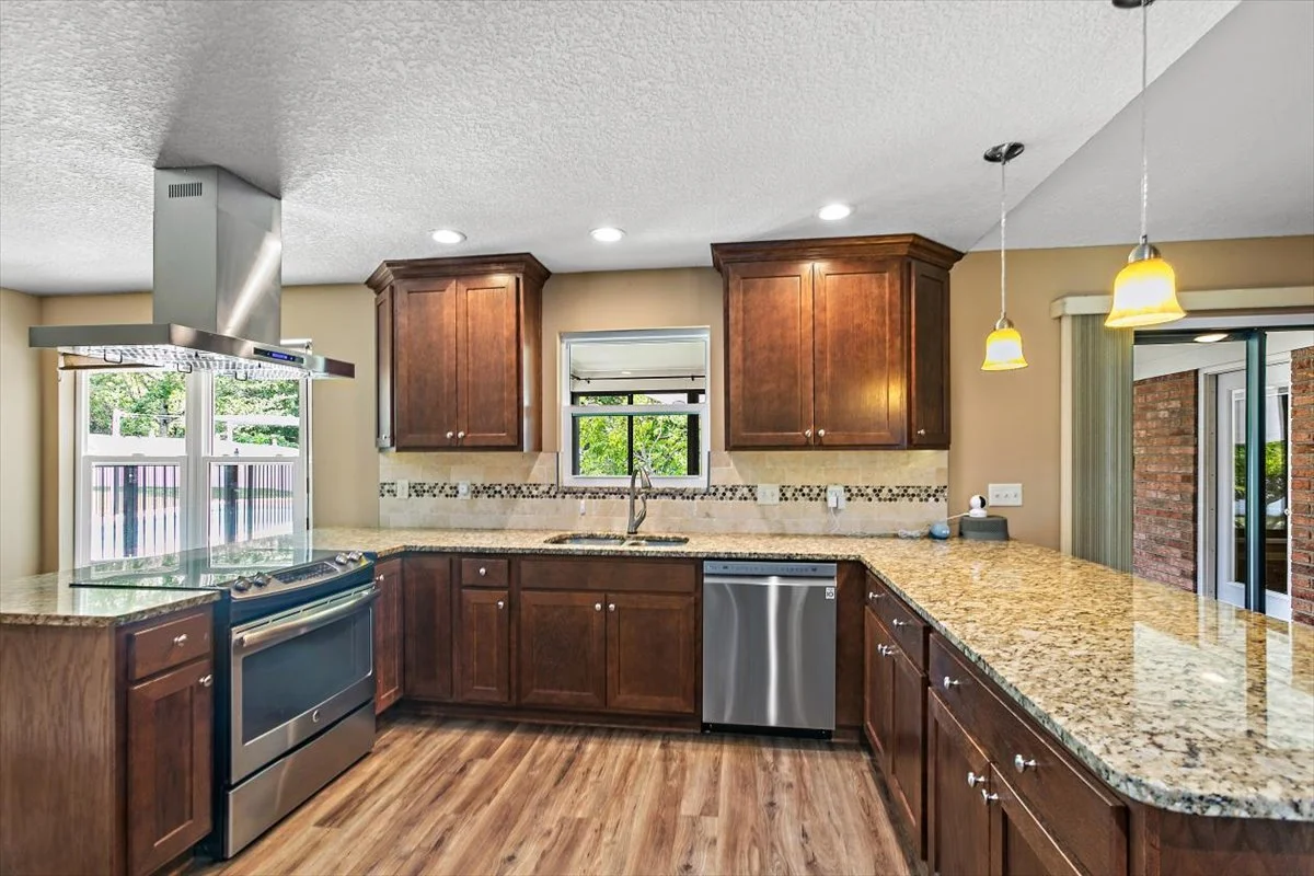 07-Kitchen.jpg