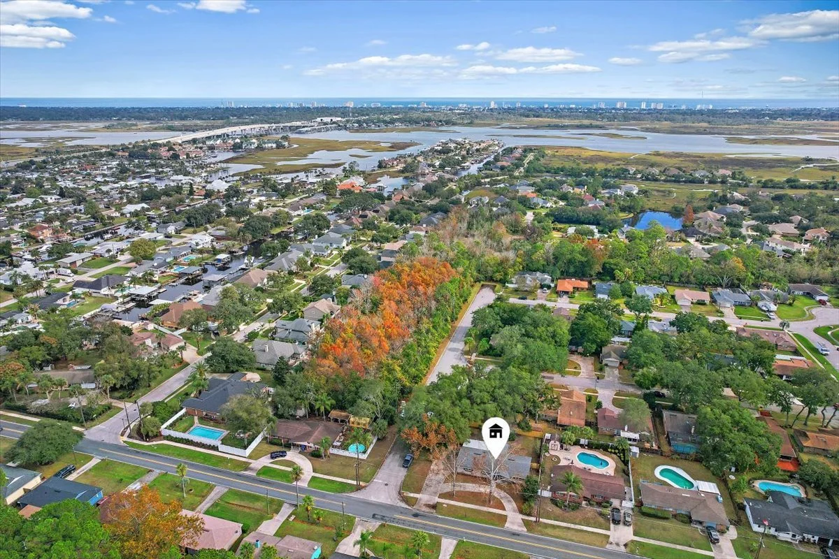 24-Front View to Intracoastal.jpg