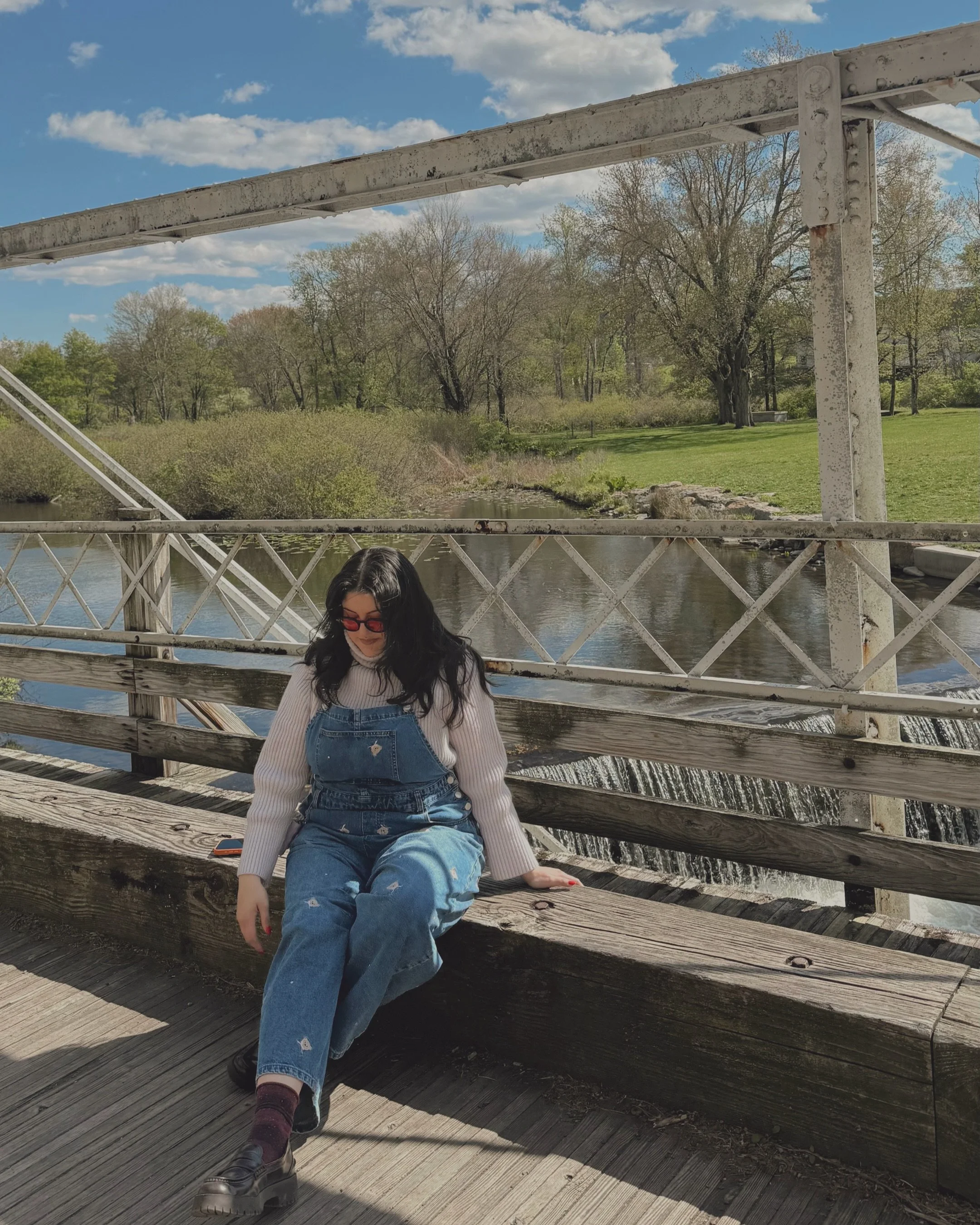 Al final del d&iacute;a siempre somos el sol, las nubes y la ternura de la brisa que te despeina el cabello. ☁️☀️

Vivo por el &uacute;ltimo video, d&iacute;ganme que ese video no dura 1 hora. 🦆